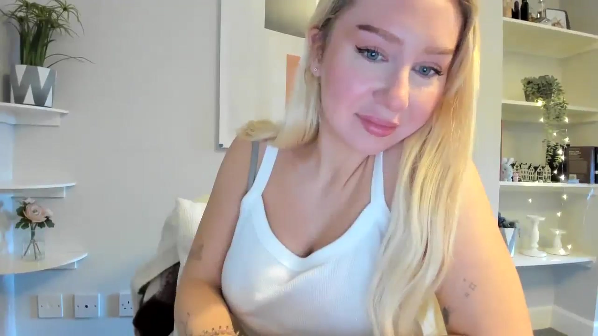 Gallery image thumbnail from Bday_Ava's myfreecams stream on, 01/02/2026, 12:53 image 20 of 20