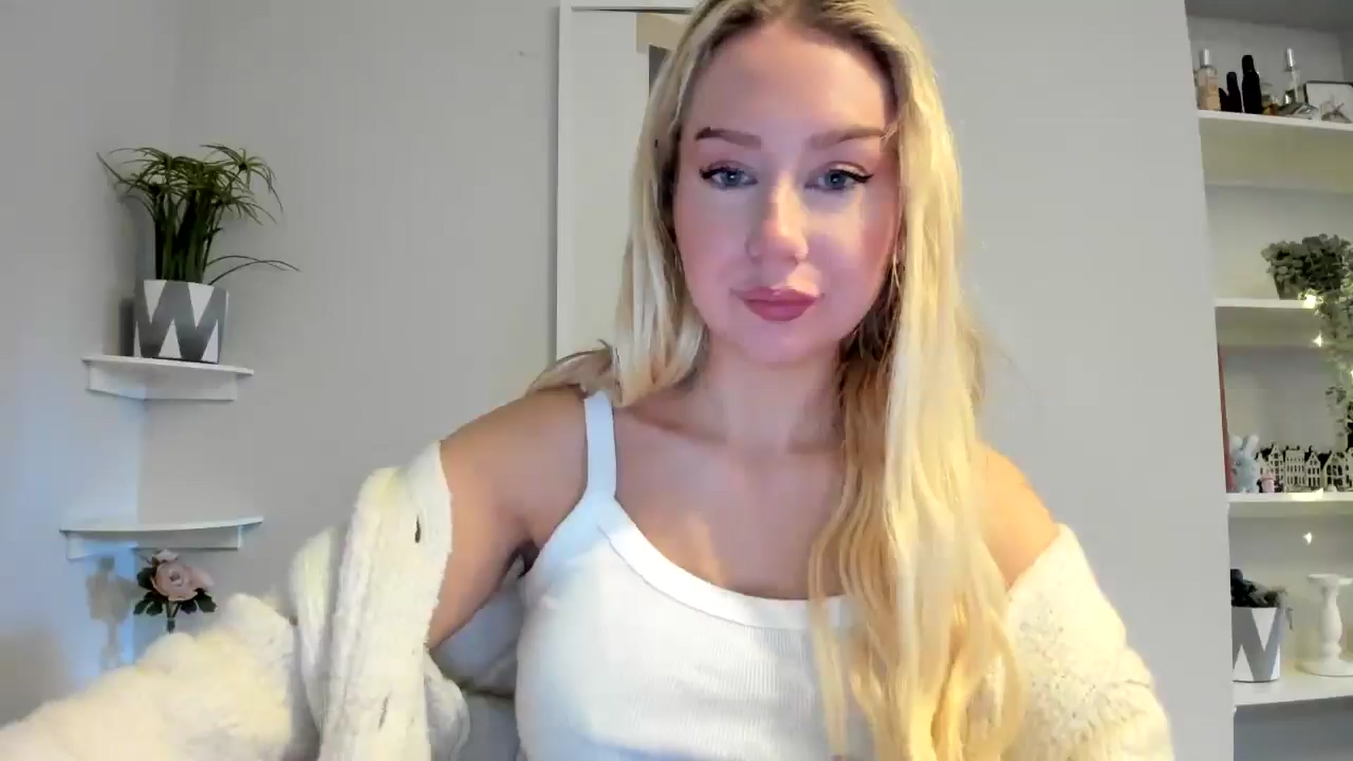 Gallery image thumbnail from Bday_Ava's myfreecams stream on, 01/02/2026, 12:53 image 2 of 20