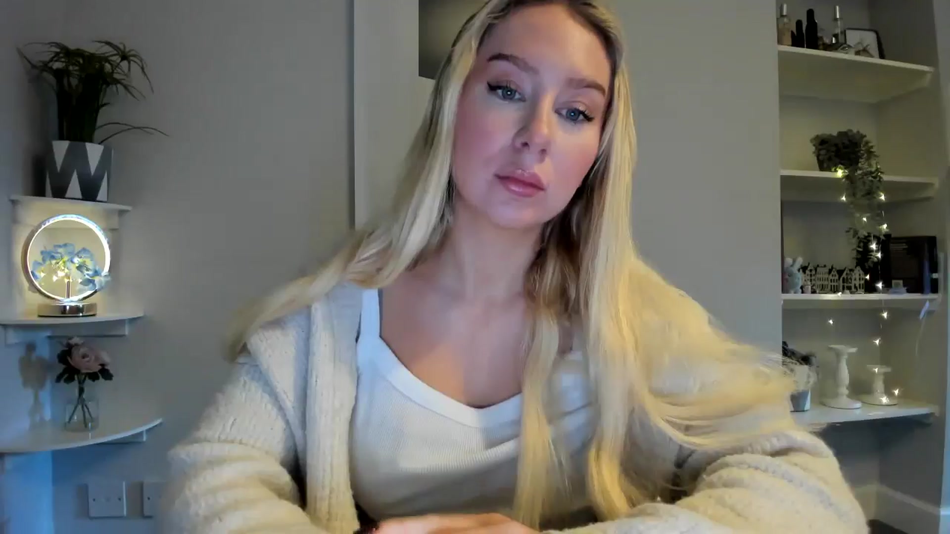 Gallery image thumbnail from Bday_Ava's myfreecams stream on, 01/02/2026, 14:01 image 19 of 20