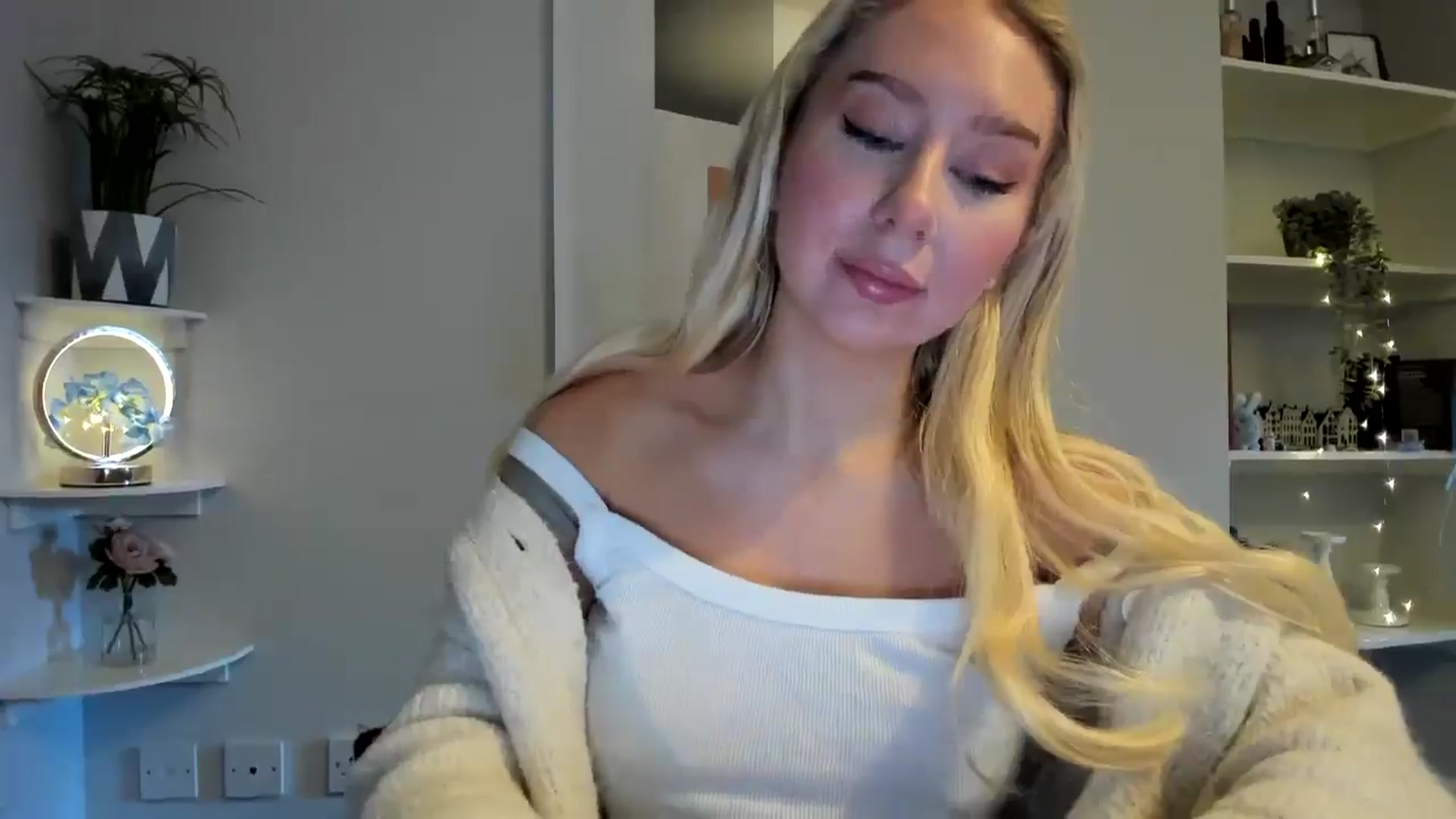Gallery image thumbnail from Bday_Ava's myfreecams stream on, 01/02/2026, 14:01 image 11 of 20