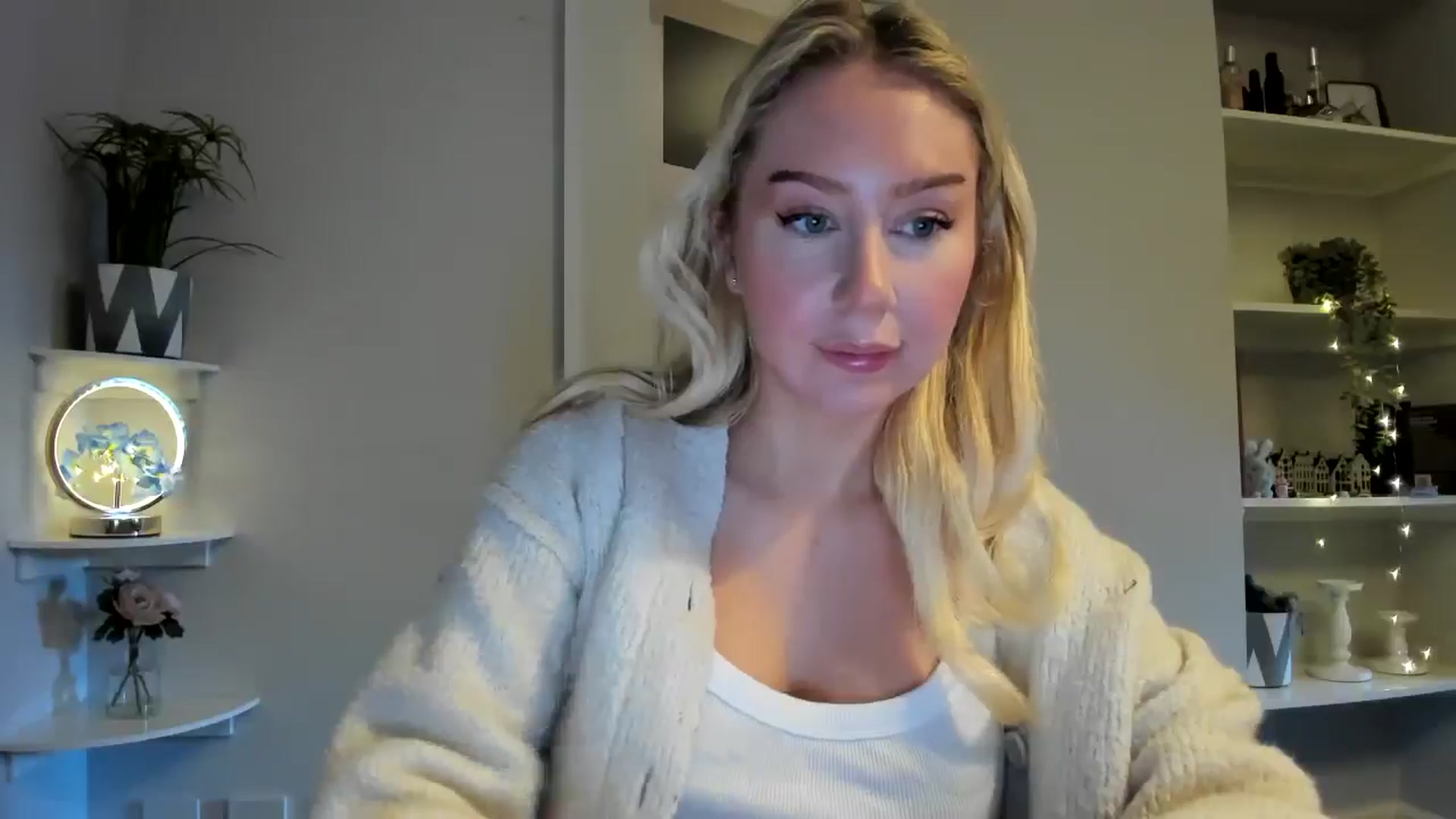 Gallery image thumbnail from Bday_Ava's myfreecams stream on, 01/02/2026, 14:01 image 6 of 20