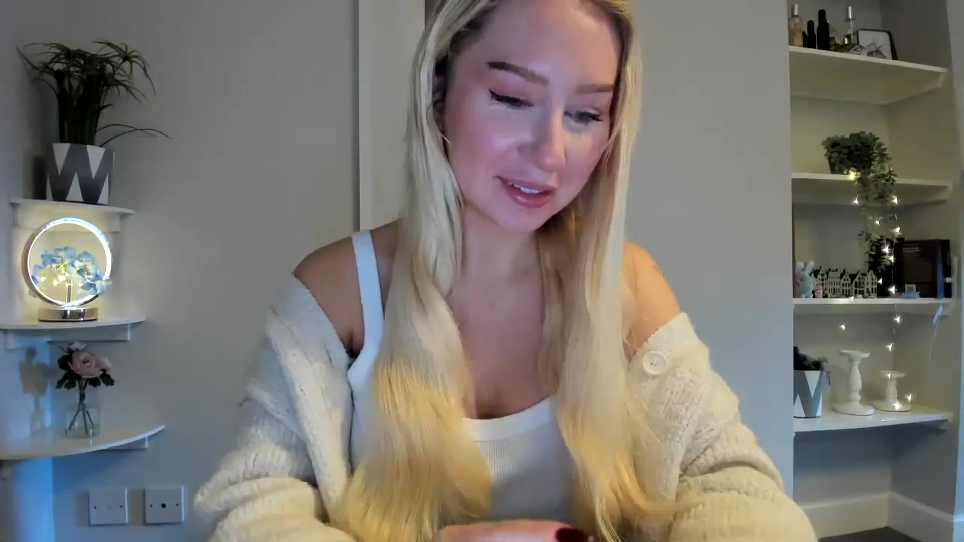 Gallery image thumbnail from Bday_Ava's myfreecams stream on, 01/02/2026, 14:01 image 15 of 20