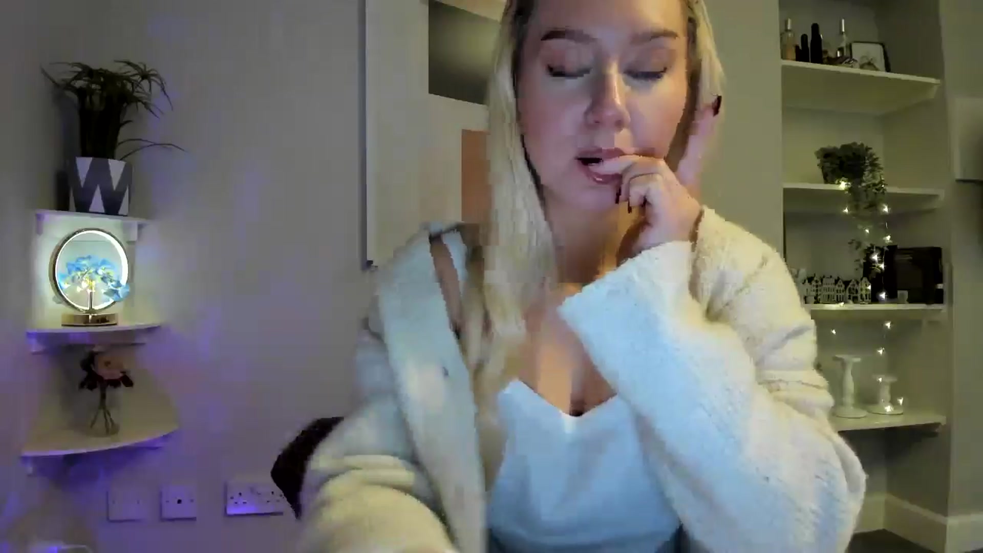 Gallery image thumbnail from Bday_Ava's myfreecams stream on, 01/02/2026, 18:11 image 8 of 20