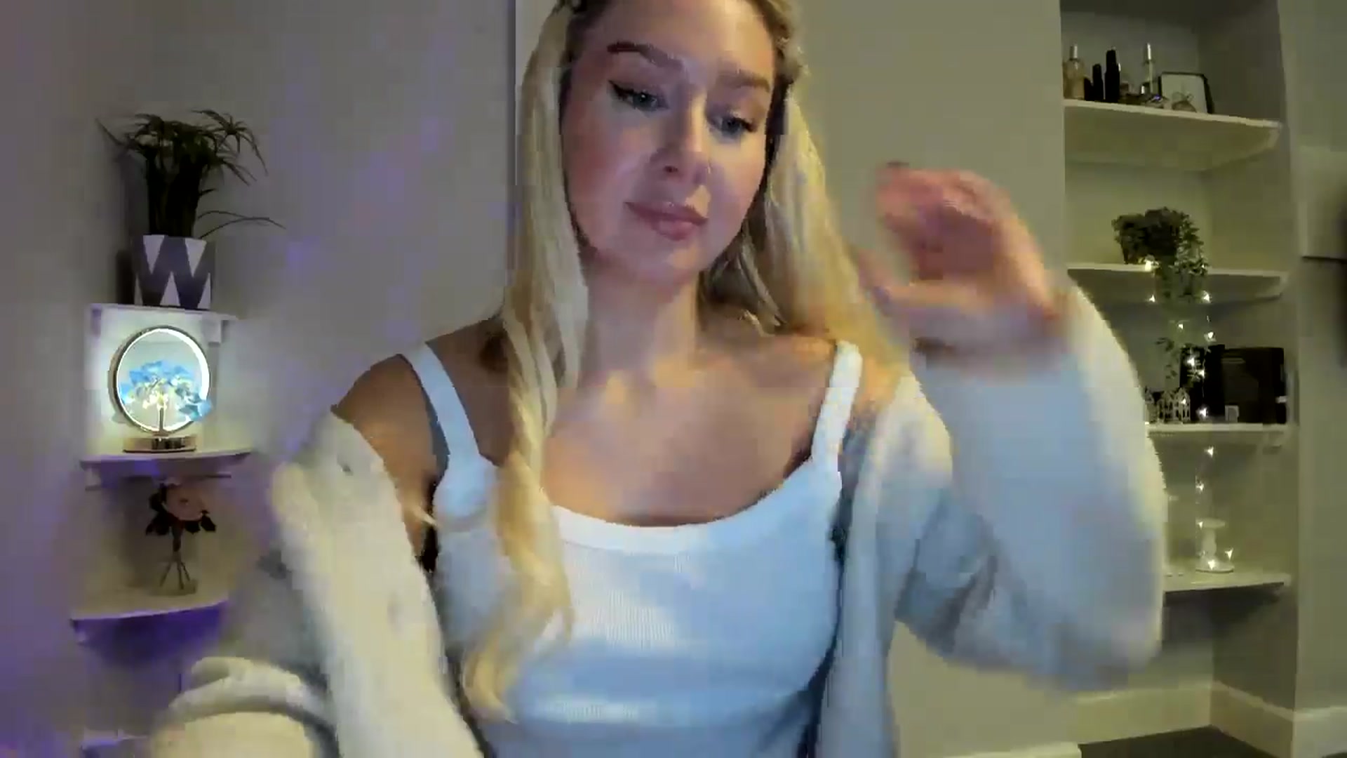 Gallery image thumbnail from Bday_Ava's myfreecams stream on, 01/02/2026, 19:44 image 12 of 20