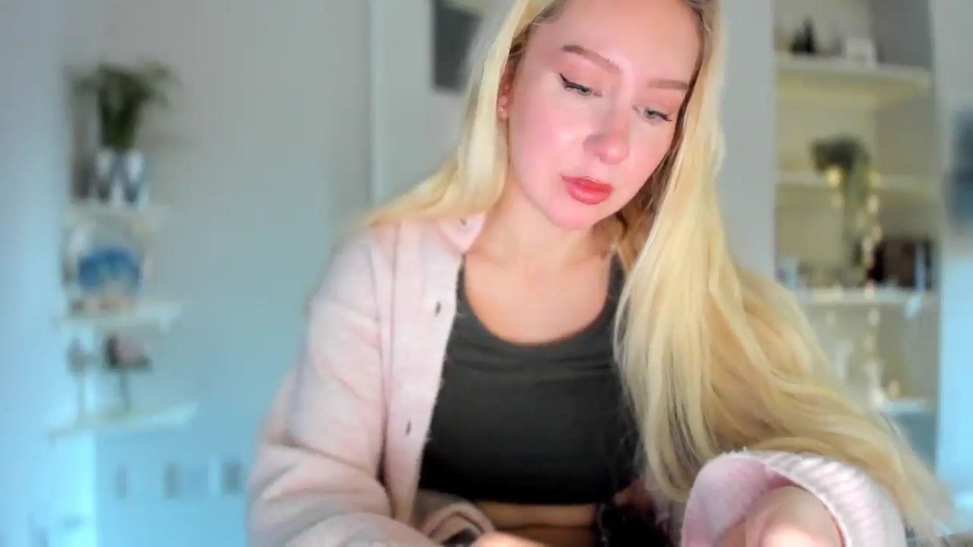 Gallery image thumbnail from Bday_Ava's myfreecams stream on, 01/04/2026, 13:19 image 8 of 20