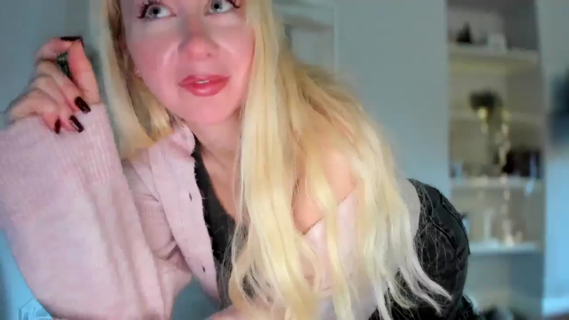 Gallery image thumbnail from Bday_Ava's myfreecams stream on, 01/04/2026, 13:19 image 10 of 20