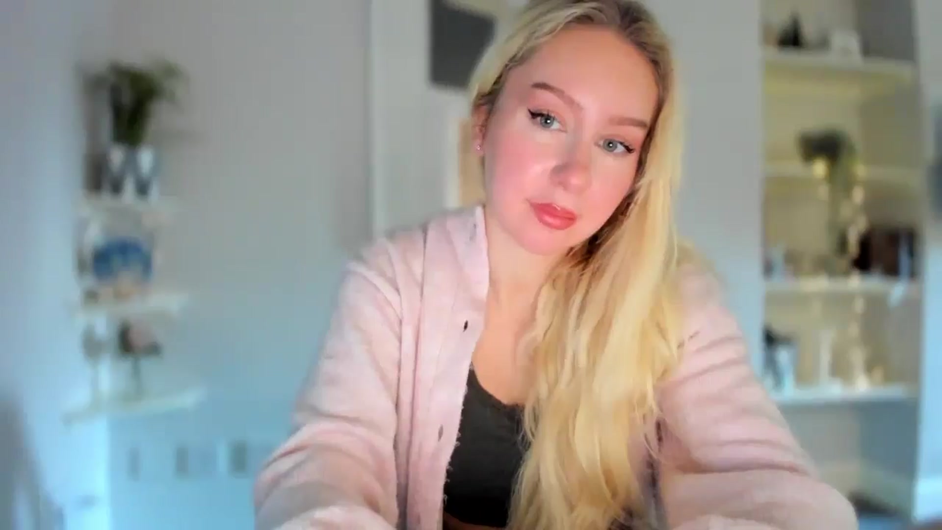 Gallery image thumbnail from Bday_Ava's myfreecams stream on, 01/04/2026, 13:19 image 20 of 20