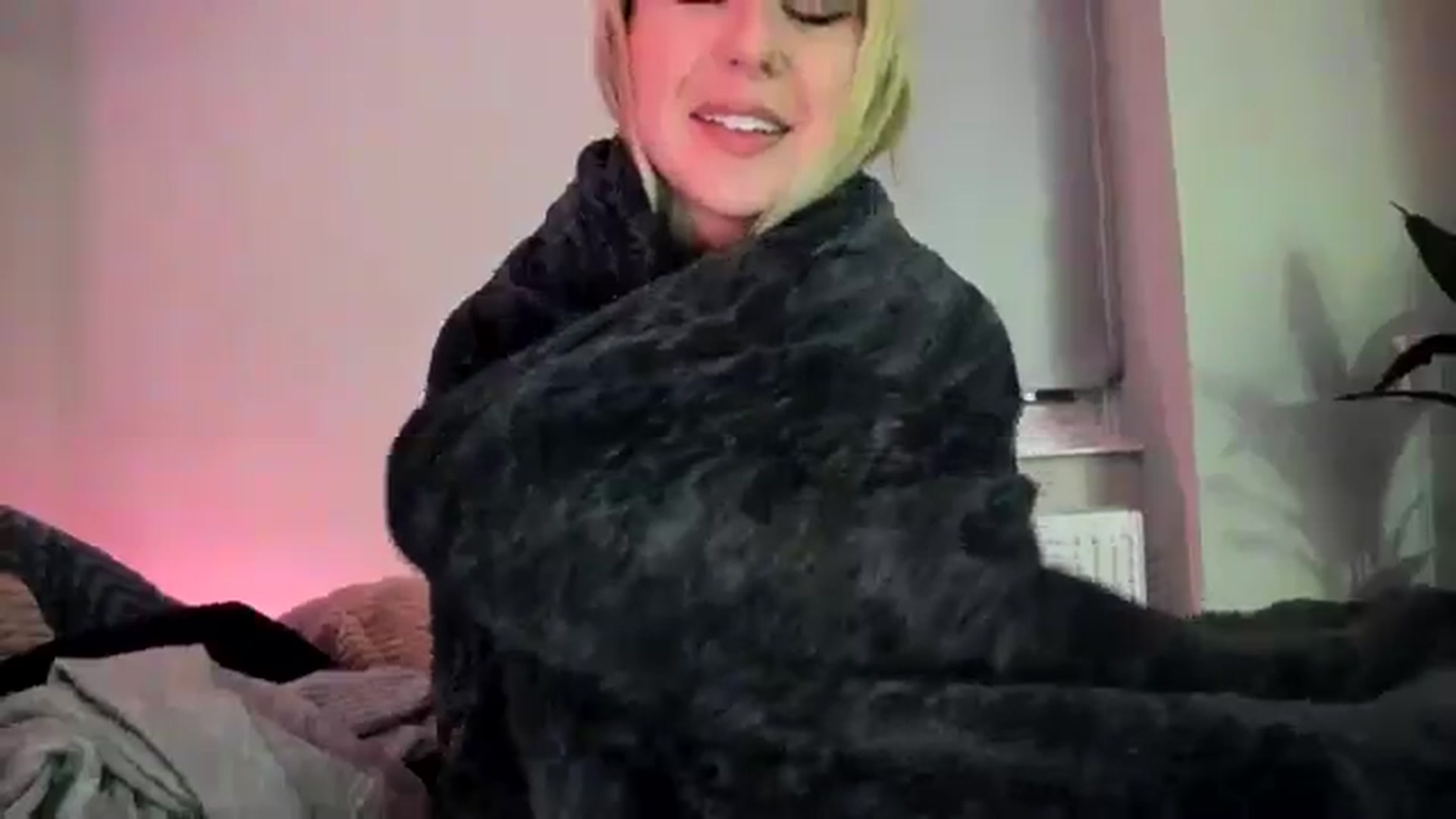 Gallery image thumbnail from Bday_Ava's myfreecams stream on, 01/07/2026, 19:26 image 14 of 20