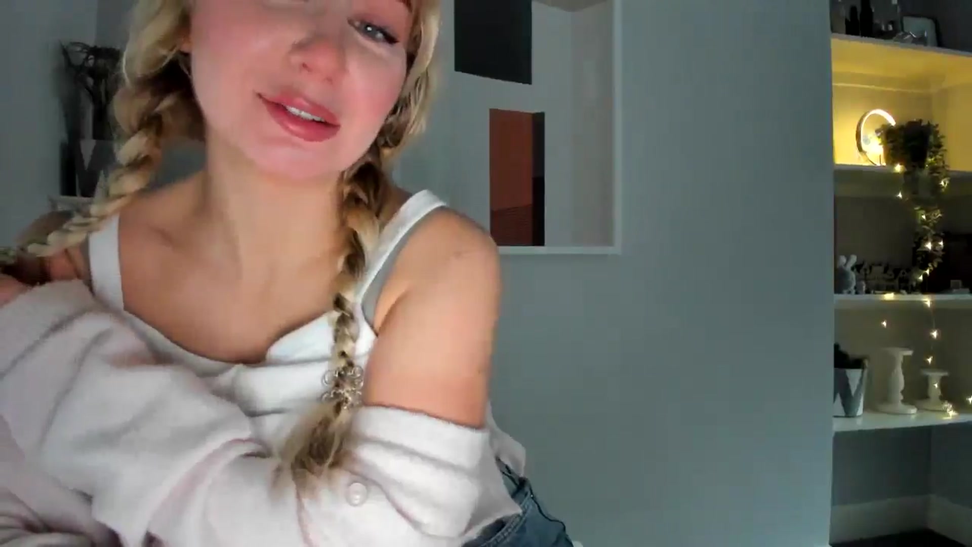 Gallery image thumbnail from Bday_Ava's myfreecams stream on, 01/08/2026, 13:19 image 10 of 20