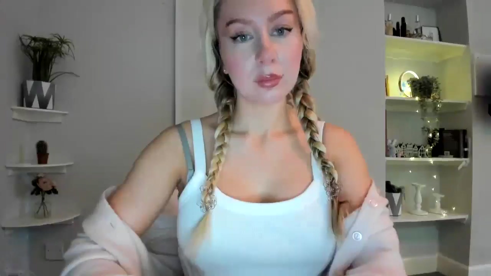 Gallery image thumbnail from Bday_Ava's myfreecams stream on, 01/08/2026, 16:33 image 7 of 20