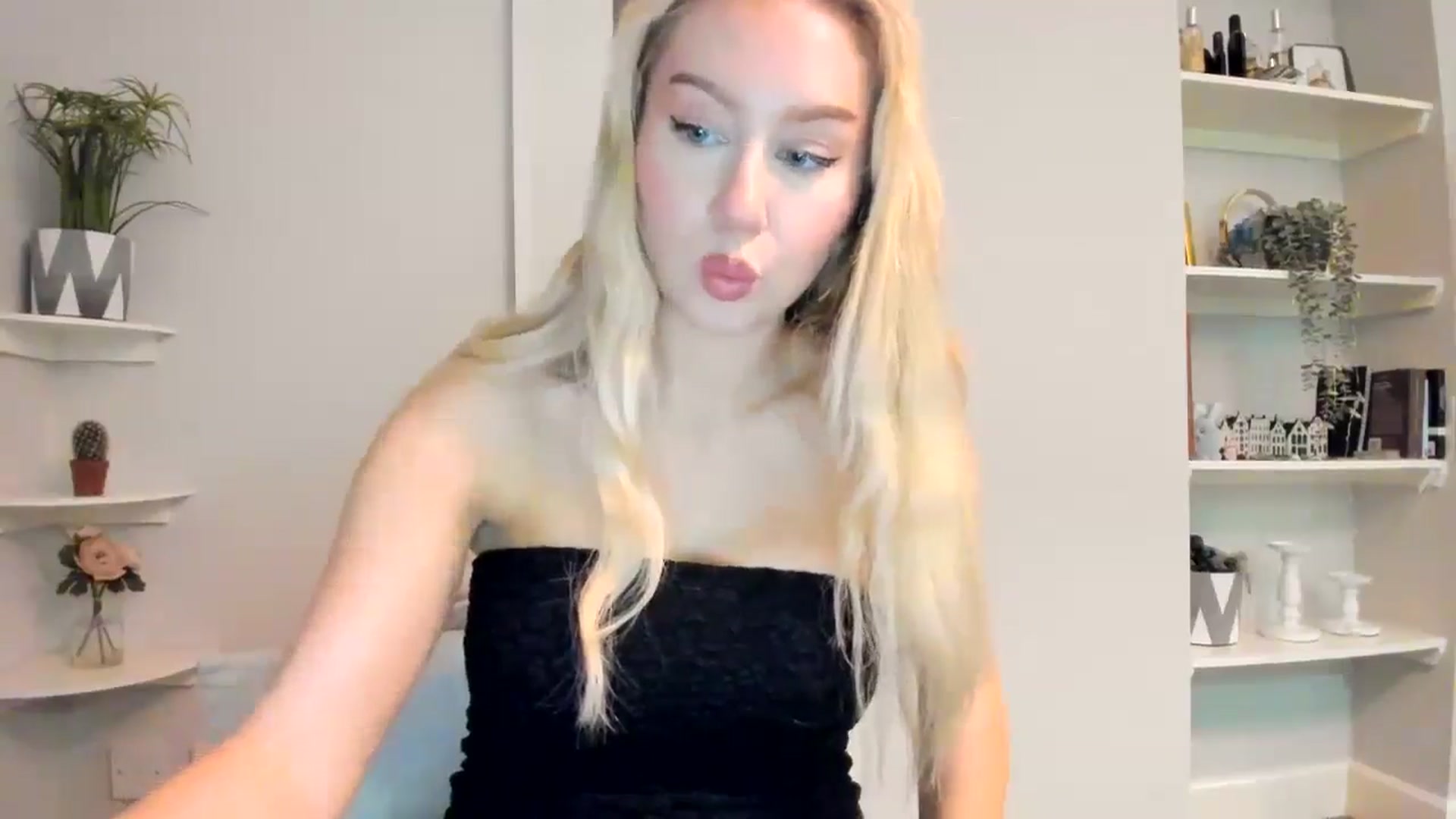 Gallery image thumbnail from Bday_Ava's myfreecams stream on, 01/09/2026, 15:39 image 10 of 20