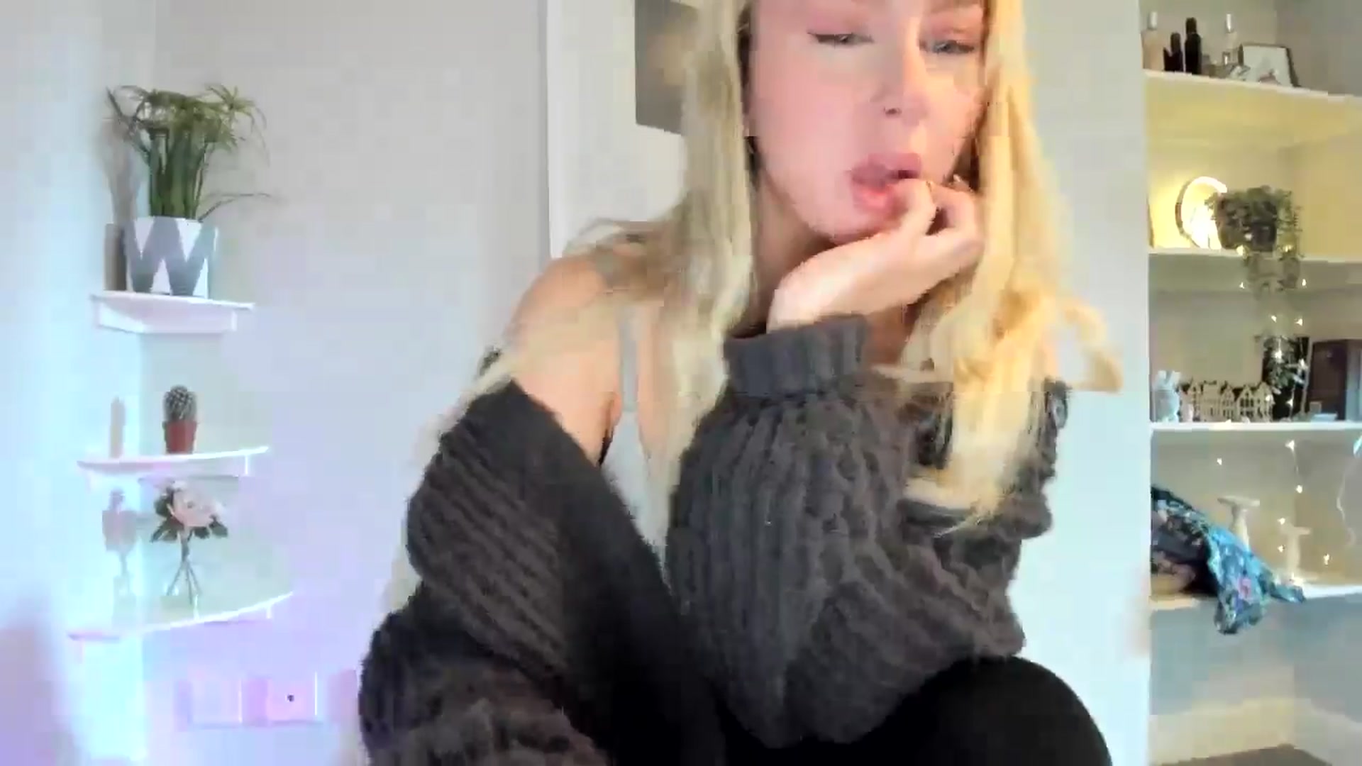 Gallery image thumbnail from Bday_Ava's myfreecams stream on, 01/12/2026, 13:00 image 17 of 20
