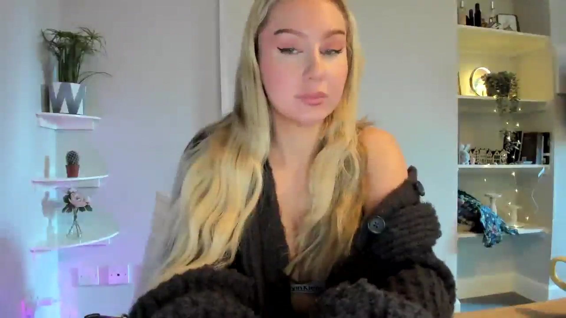 Gallery image thumbnail from Bday_Ava's myfreecams stream on, 01/12/2026, 13:00 image 2 of 20