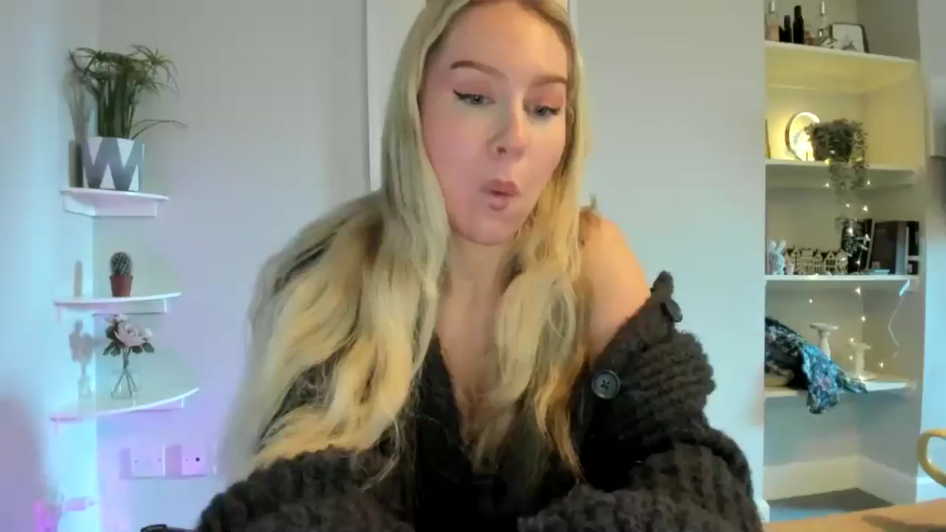 Gallery image thumbnail from Bday_Ava's myfreecams stream on, 01/12/2026, 13:00 image 1 of 20