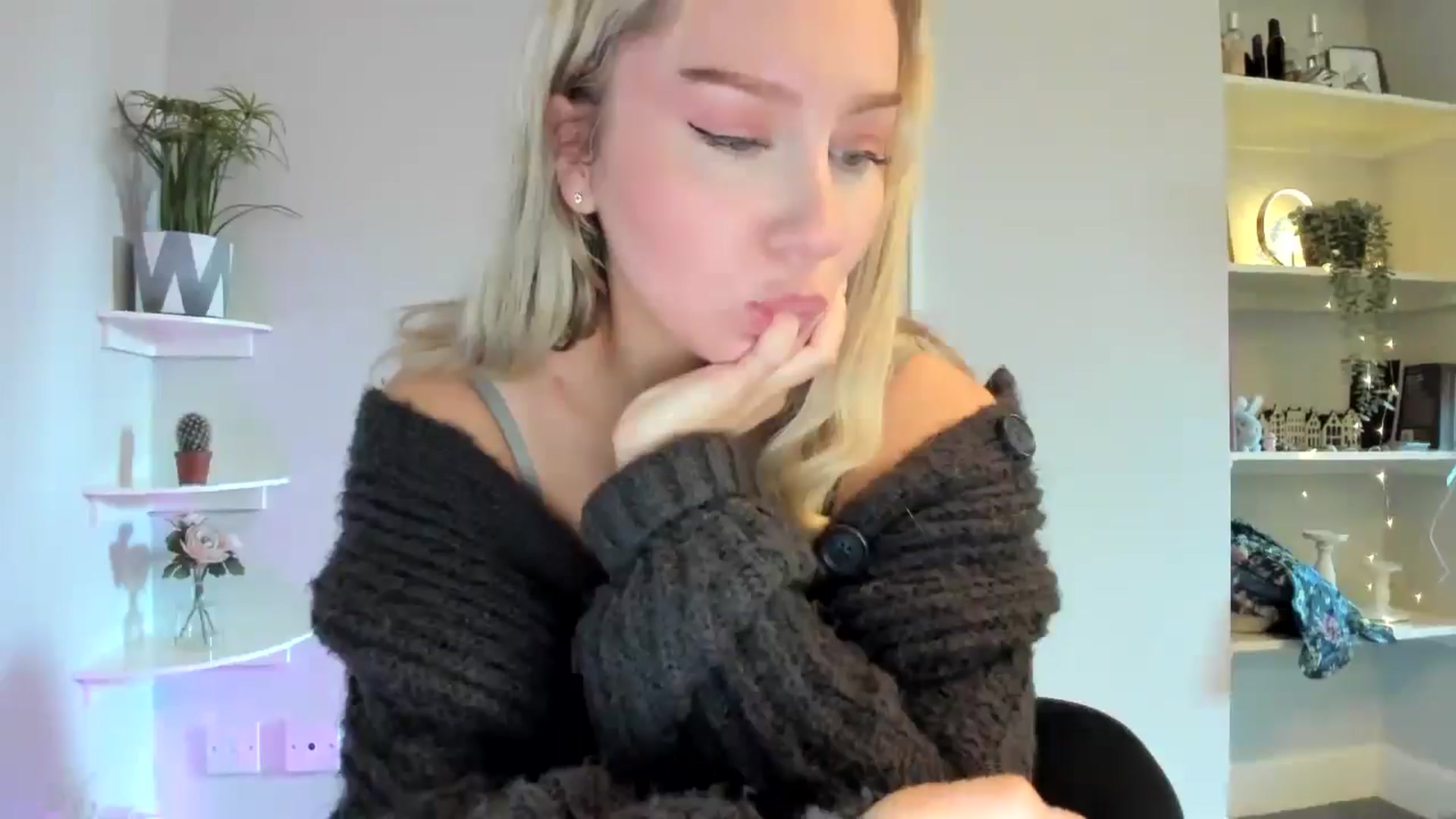 Gallery image thumbnail from Bday_Ava's myfreecams stream on, 01/12/2026, 13:00 image 19 of 20