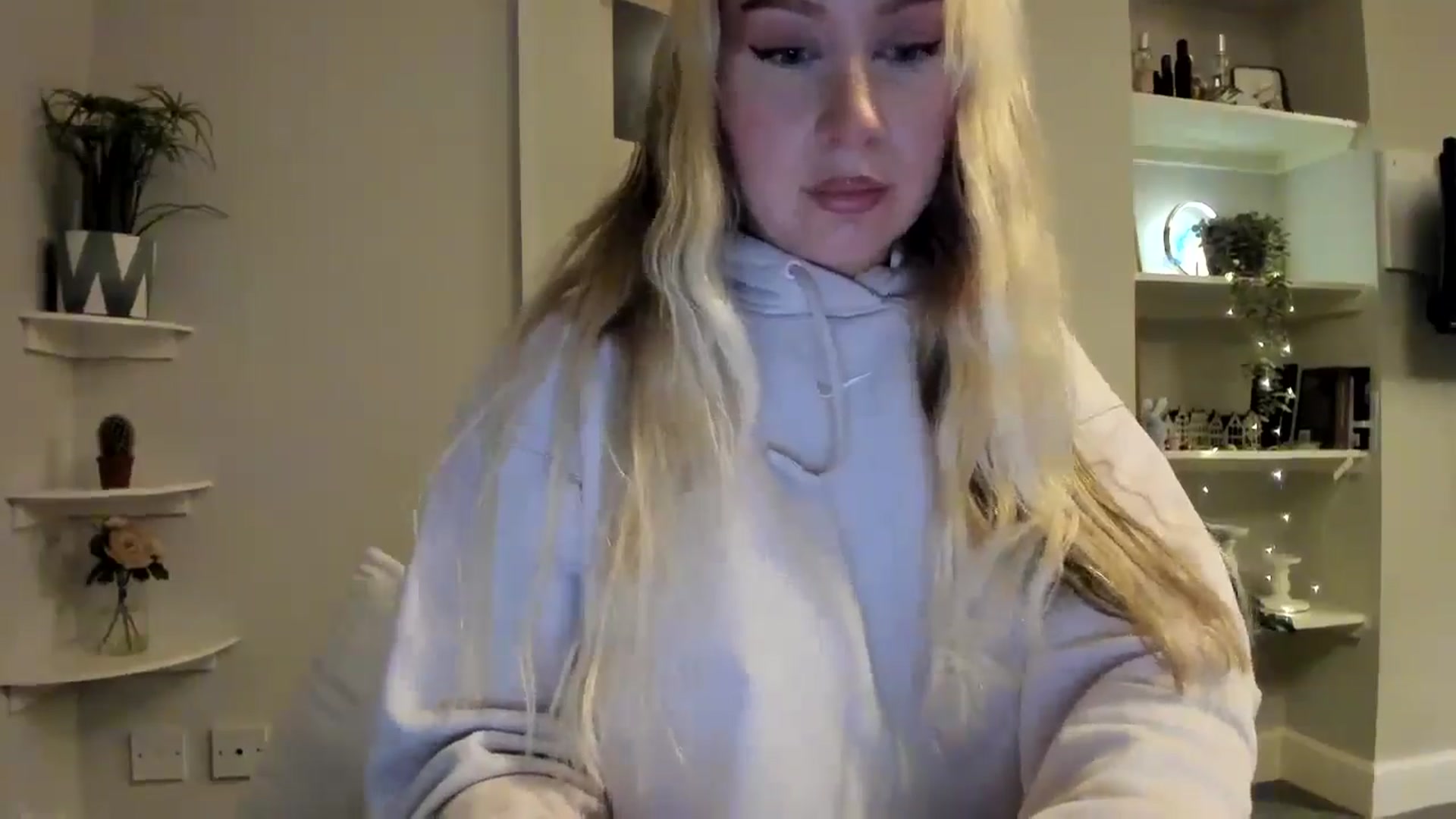 Gallery image thumbnail from Bday_Ava's myfreecams stream on, 01/12/2026, 18:31 image 3 of 20