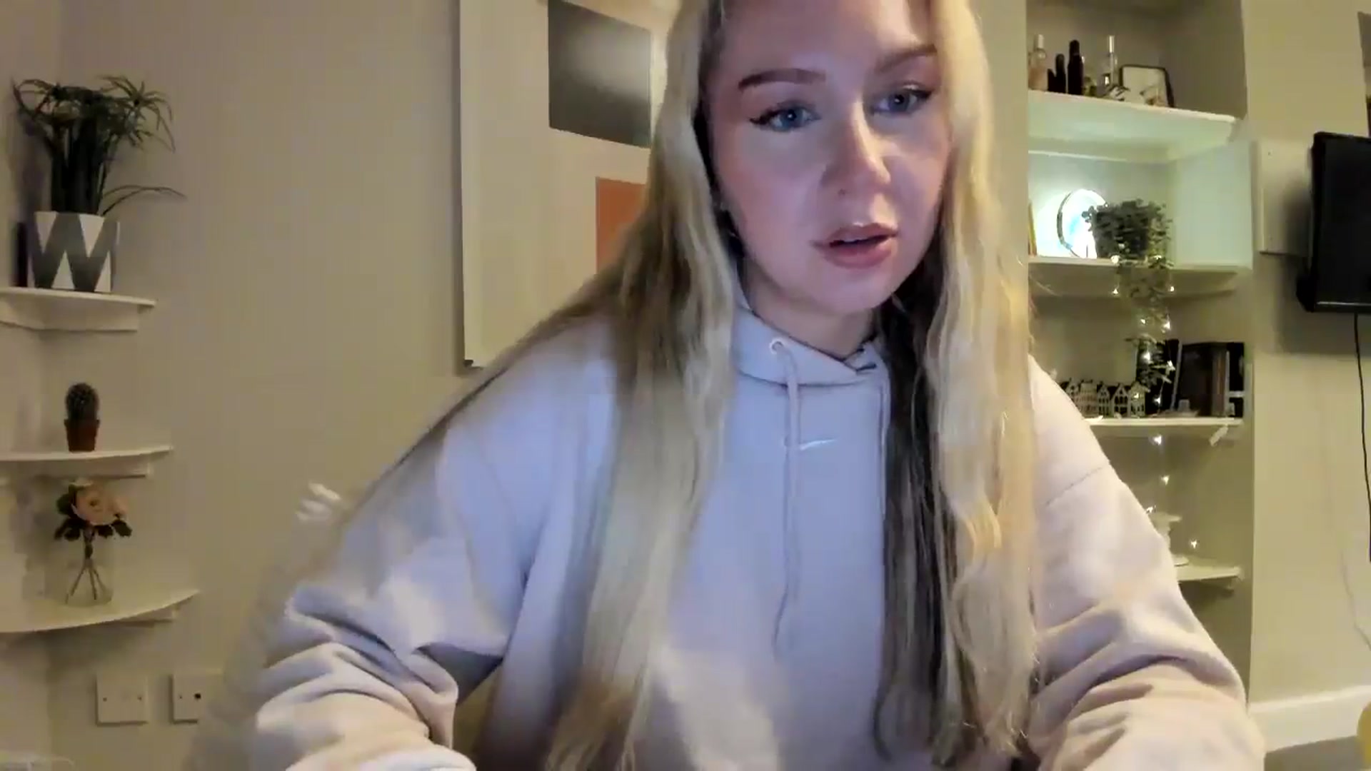 Gallery image thumbnail from Bday_Ava's myfreecams stream on, 01/12/2026, 18:31 image 8 of 20