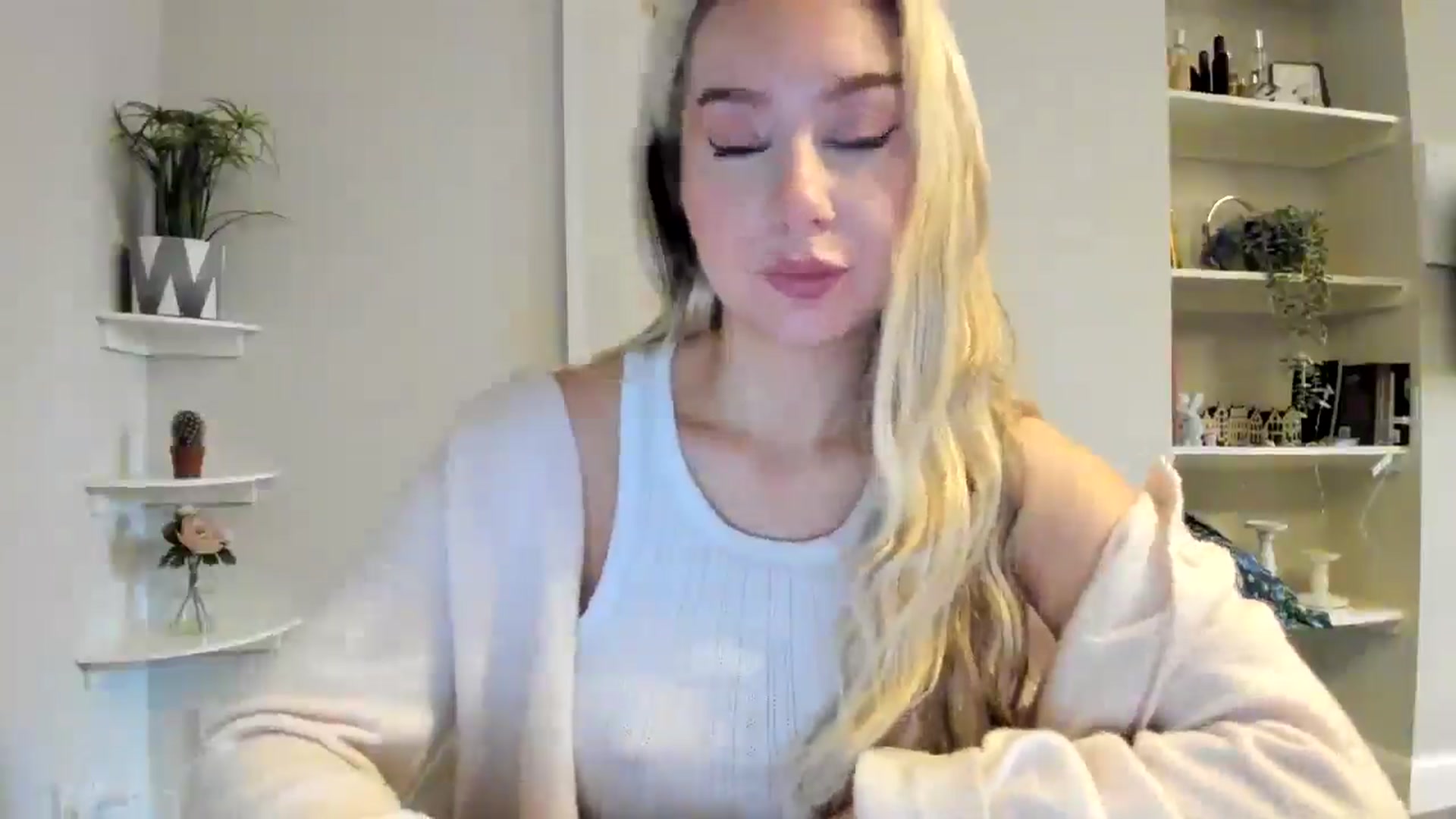 Gallery image thumbnail from Bday_Ava's myfreecams stream on, 01/13/2026, 11:16 image 20 of 20