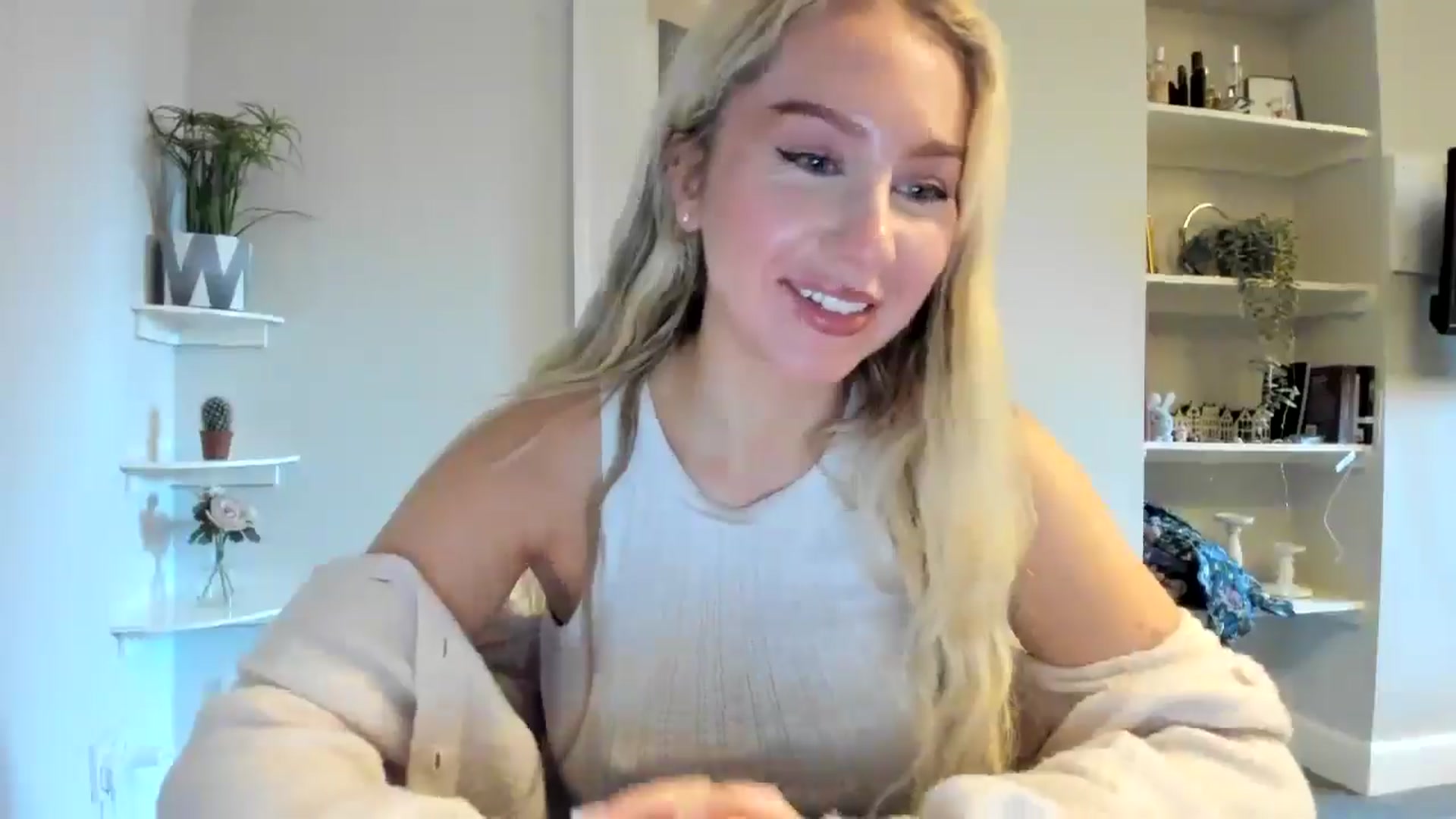 Gallery image thumbnail from Bday_Ava's myfreecams stream on, 01/13/2026, 15:24 image 18 of 20