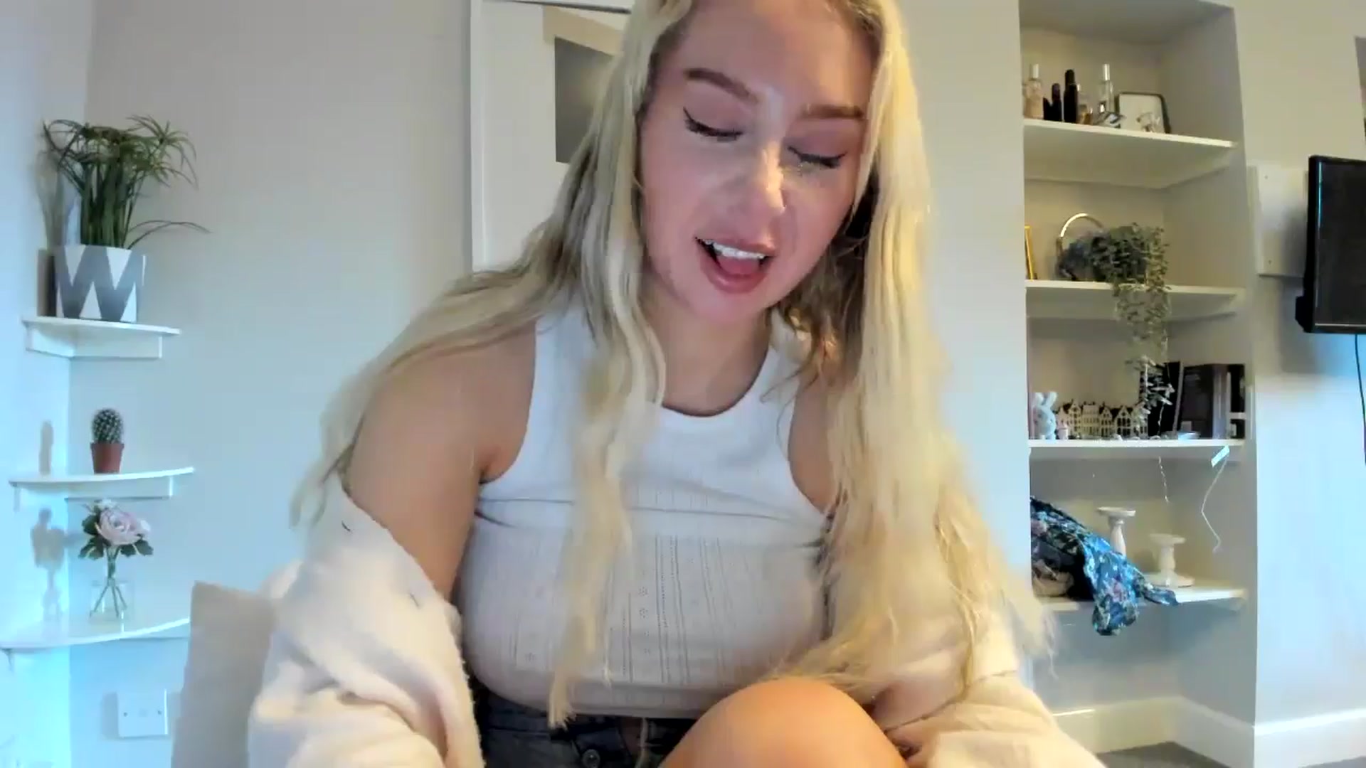 Gallery image thumbnail from Bday_Ava's myfreecams stream on, 01/13/2026, 15:24 image 9 of 20