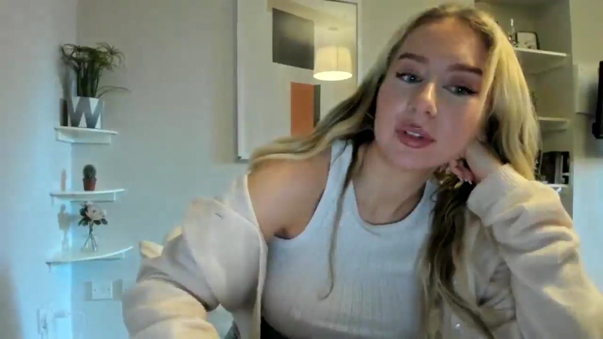 Gallery image thumbnail from Bday_Ava's myfreecams stream on, 01/13/2026, 15:24 image 19 of 20