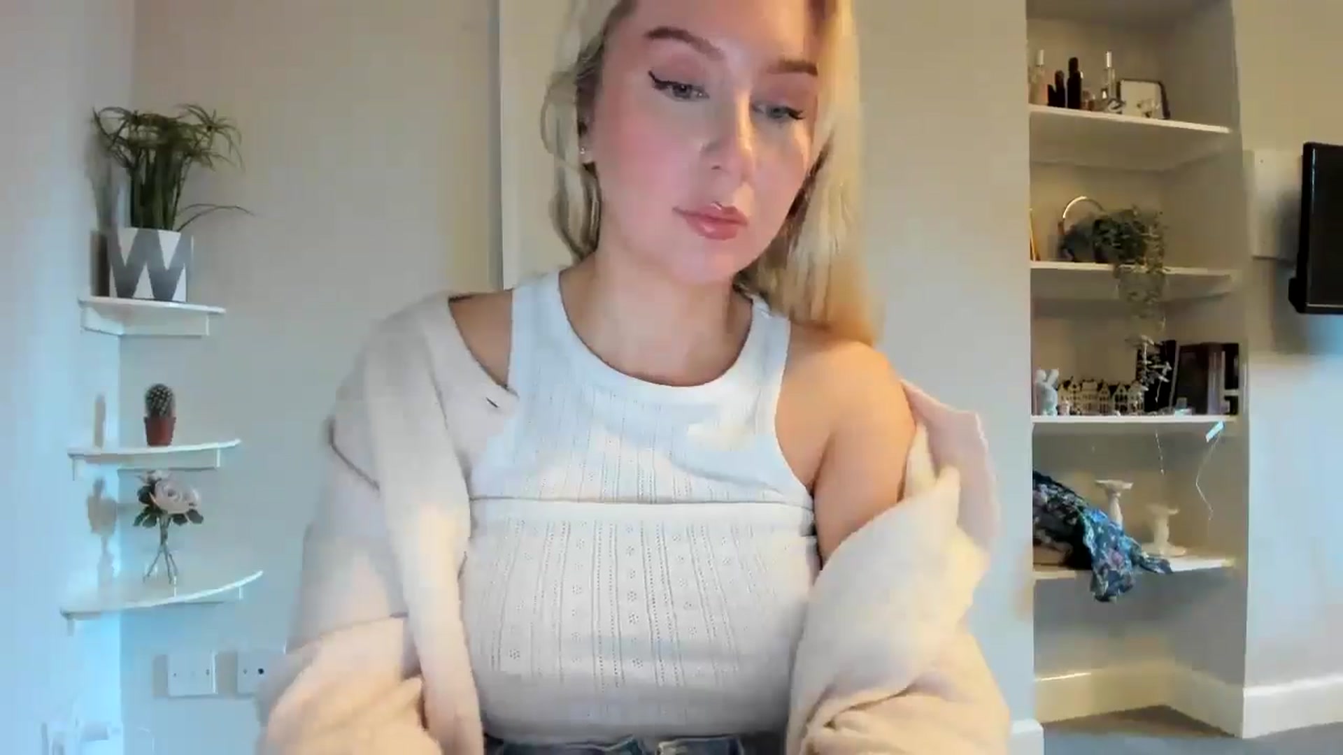 Gallery image thumbnail from Bday_Ava's myfreecams stream on, 01/13/2026, 15:24 image 12 of 20