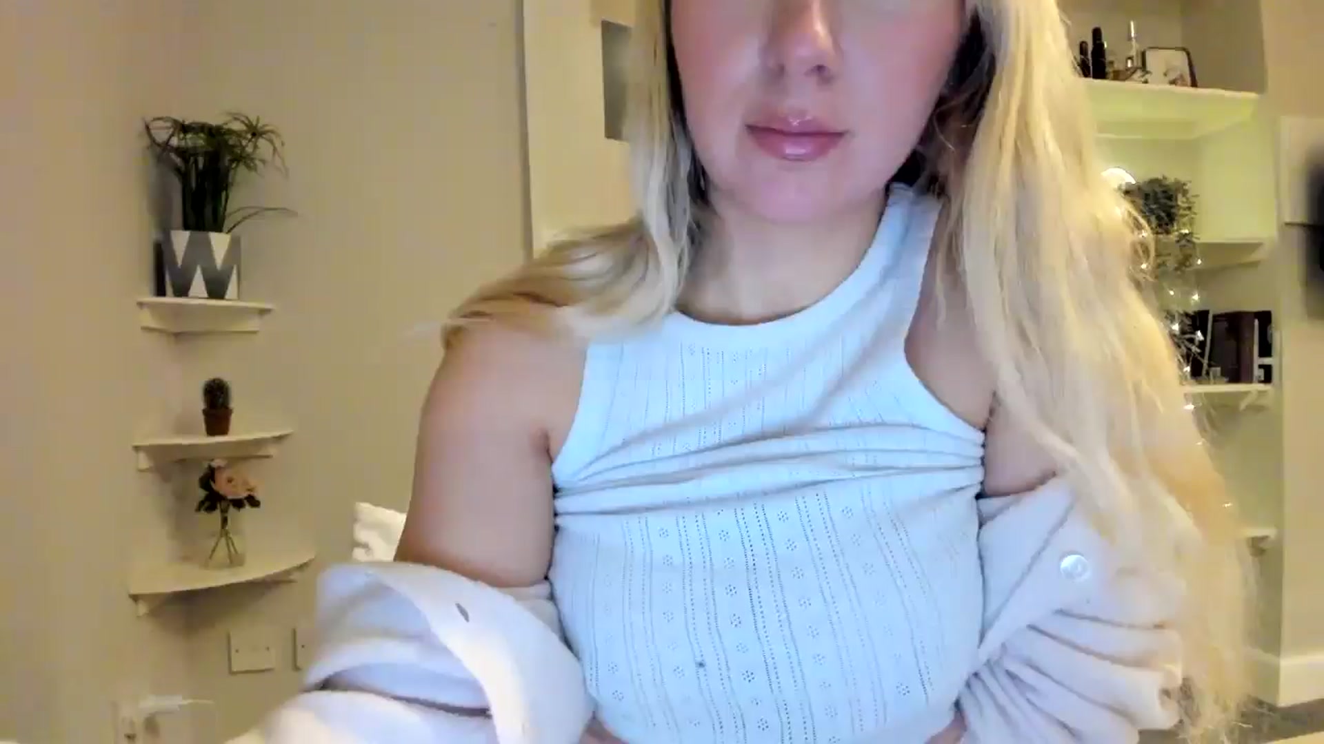 Gallery image thumbnail from Bday_Ava's myfreecams stream on, 01/13/2026, 17:04 image 17 of 20