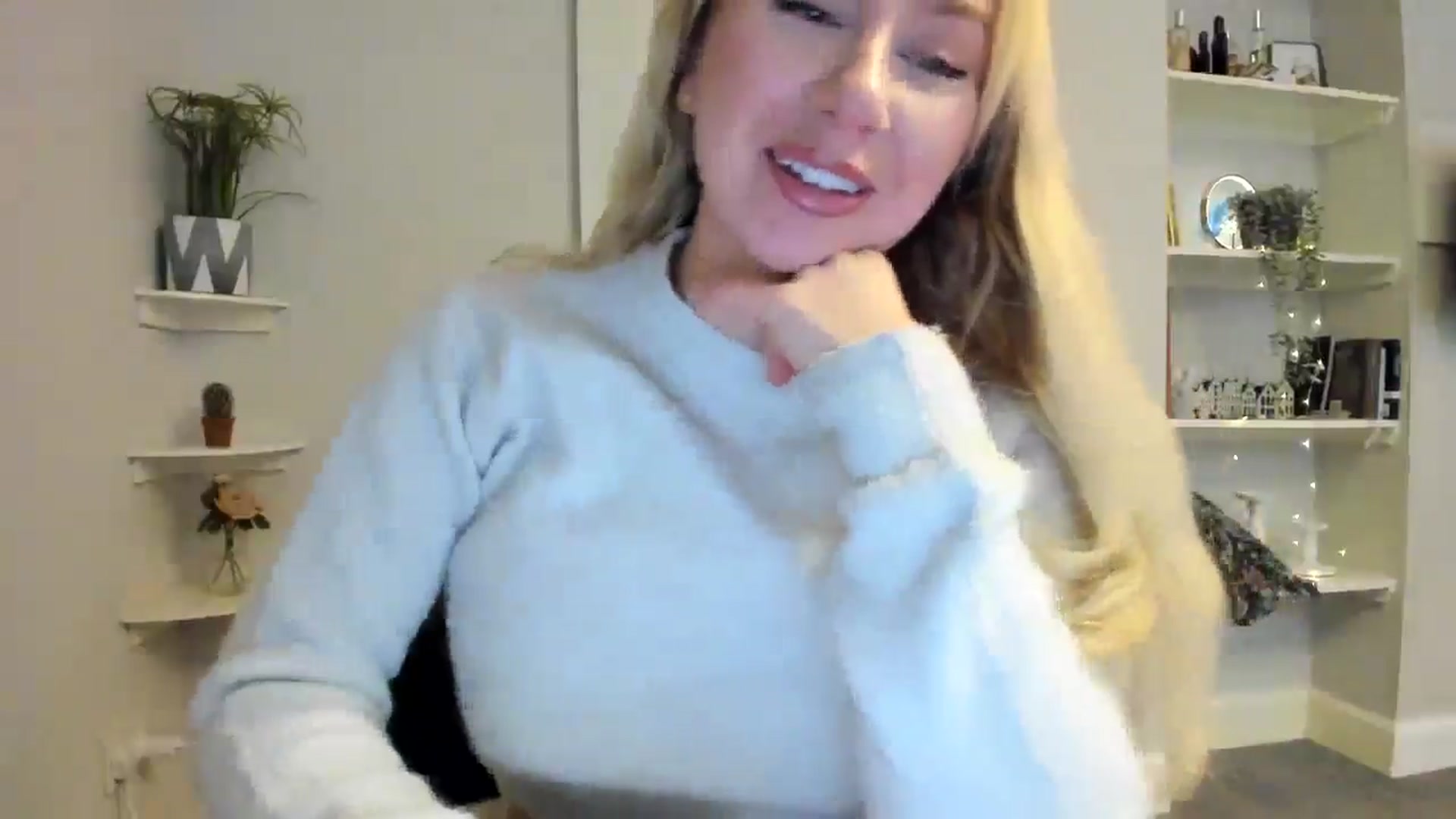 Gallery image thumbnail from Bday_Ava's myfreecams stream on, 01/13/2026, 22:37 image 19 of 20