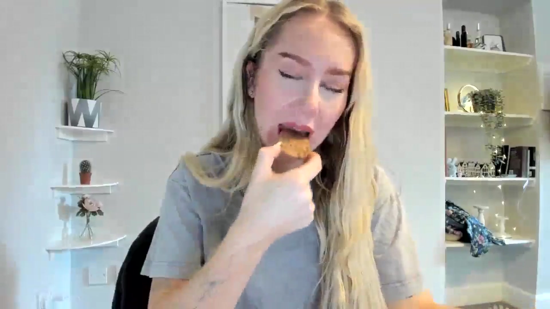 Gallery image thumbnail from Bday_Ava's myfreecams stream on, 01/14/2026, 13:22 image 2 of 20