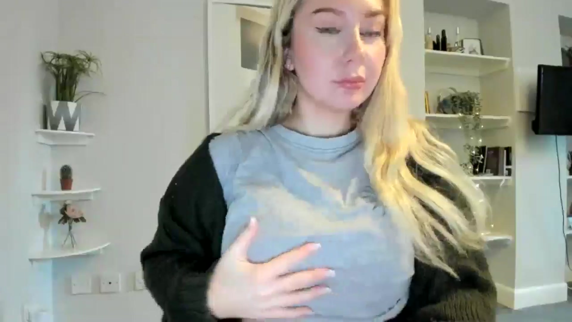 Gallery image thumbnail from Bday_Ava's myfreecams stream on, 01/14/2026, 13:56 image 12 of 20