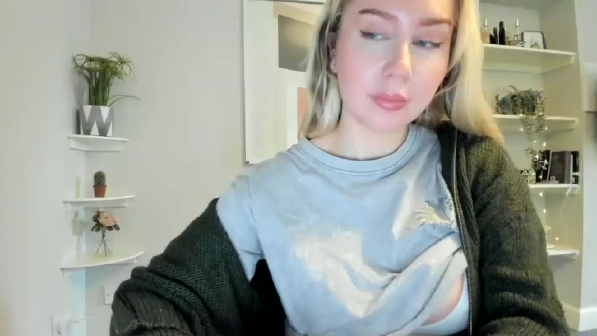 Gallery image thumbnail from Bday_Ava's myfreecams stream on, 01/14/2026, 13:56 image 16 of 20