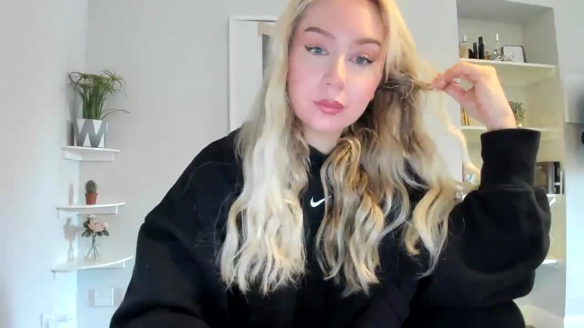 Gallery image thumbnail from Bday_Ava's myfreecams stream on, 01/16/2026, 11:22 image 19 of 20