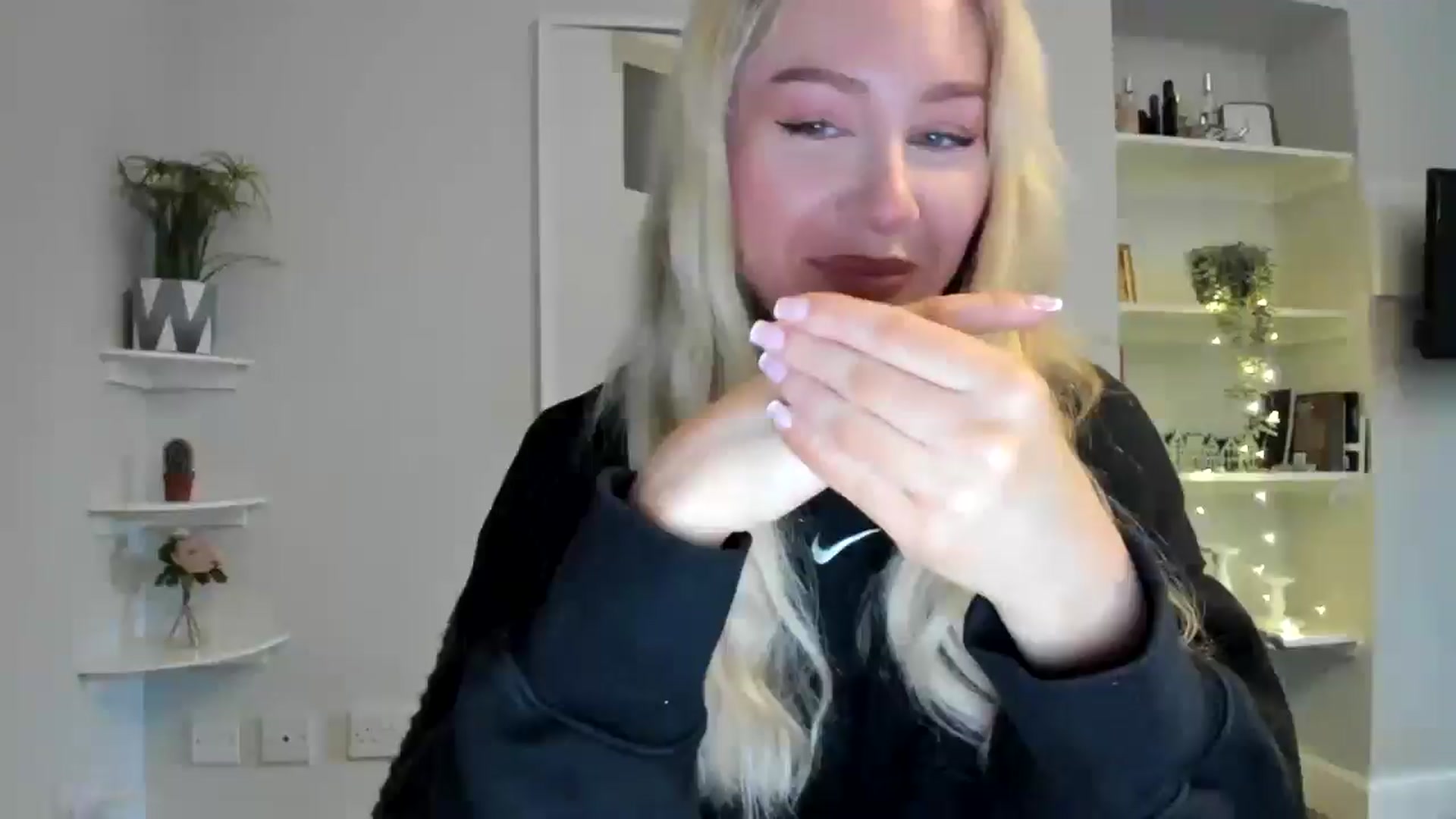 Gallery image thumbnail from Bday_Ava's myfreecams stream on, 01/16/2026, 11:22 image 9 of 20