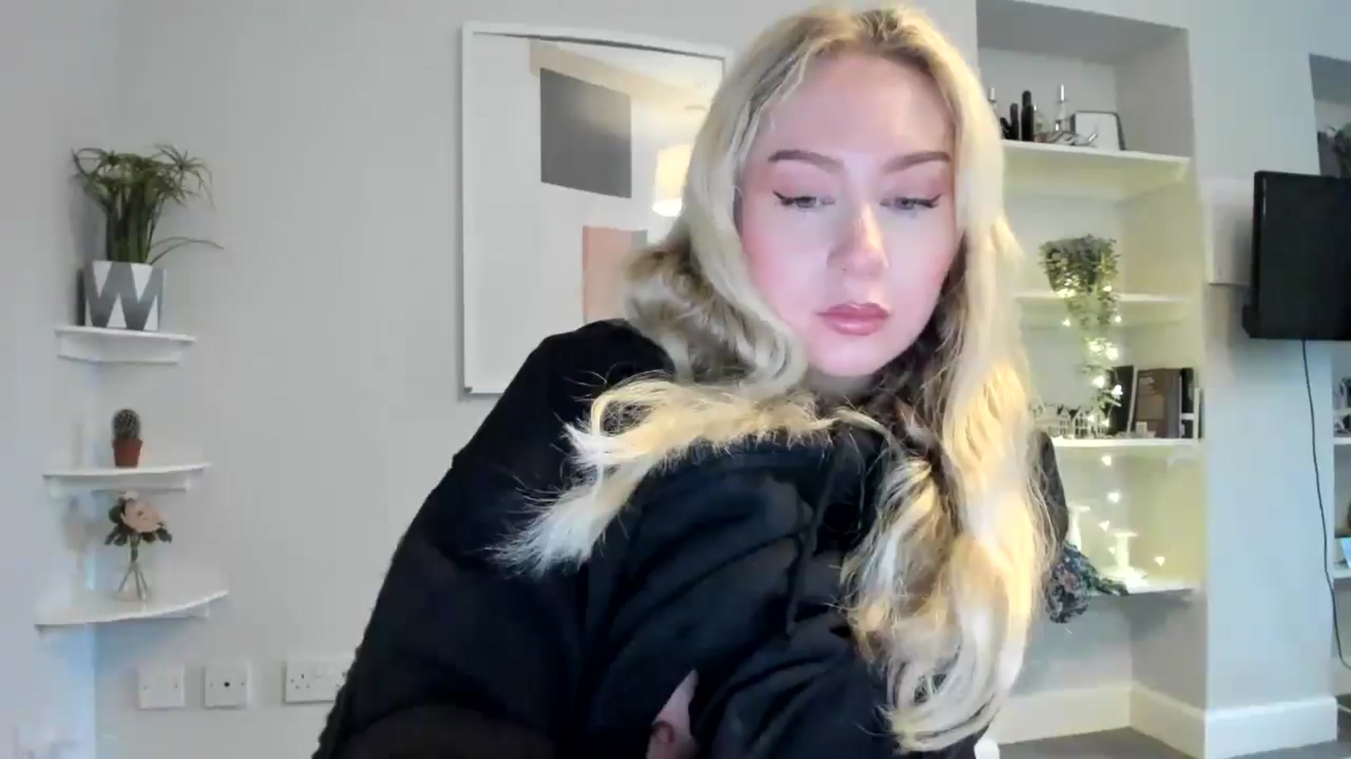 Gallery image thumbnail from Bday_Ava's myfreecams stream on, 01/16/2026, 11:22 image 12 of 20