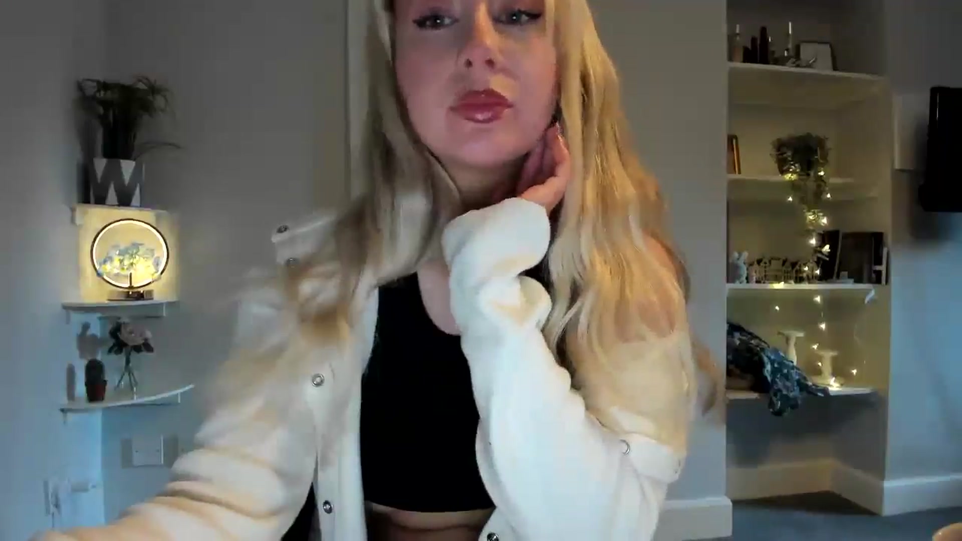 Gallery image thumbnail from Bday_Ava's myfreecams stream on, 01/16/2026, 13:39 image 15 of 20