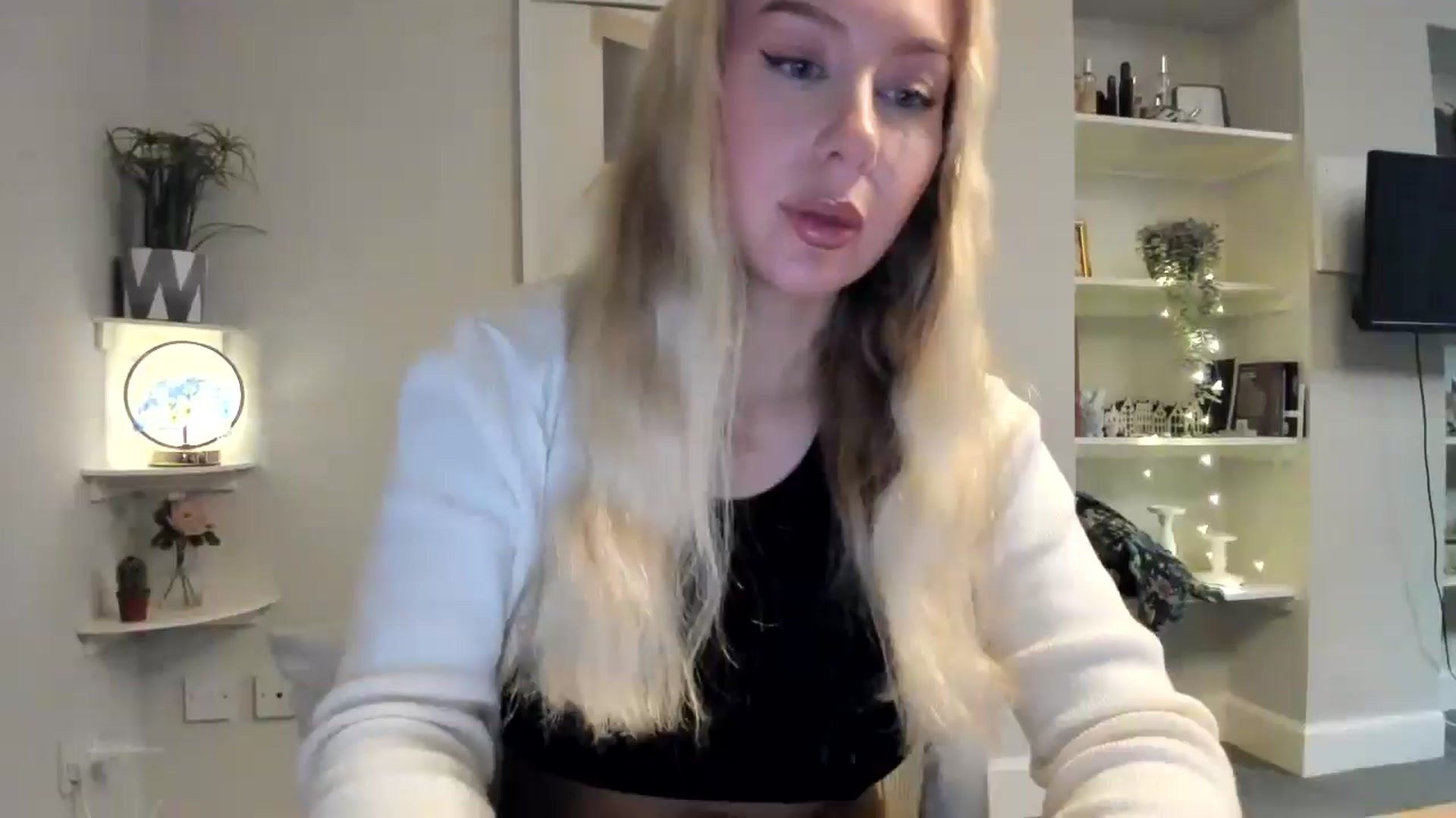 Gallery image thumbnail from Bday_Ava's myfreecams stream on, 01/16/2026, 17:22 image 10 of 20