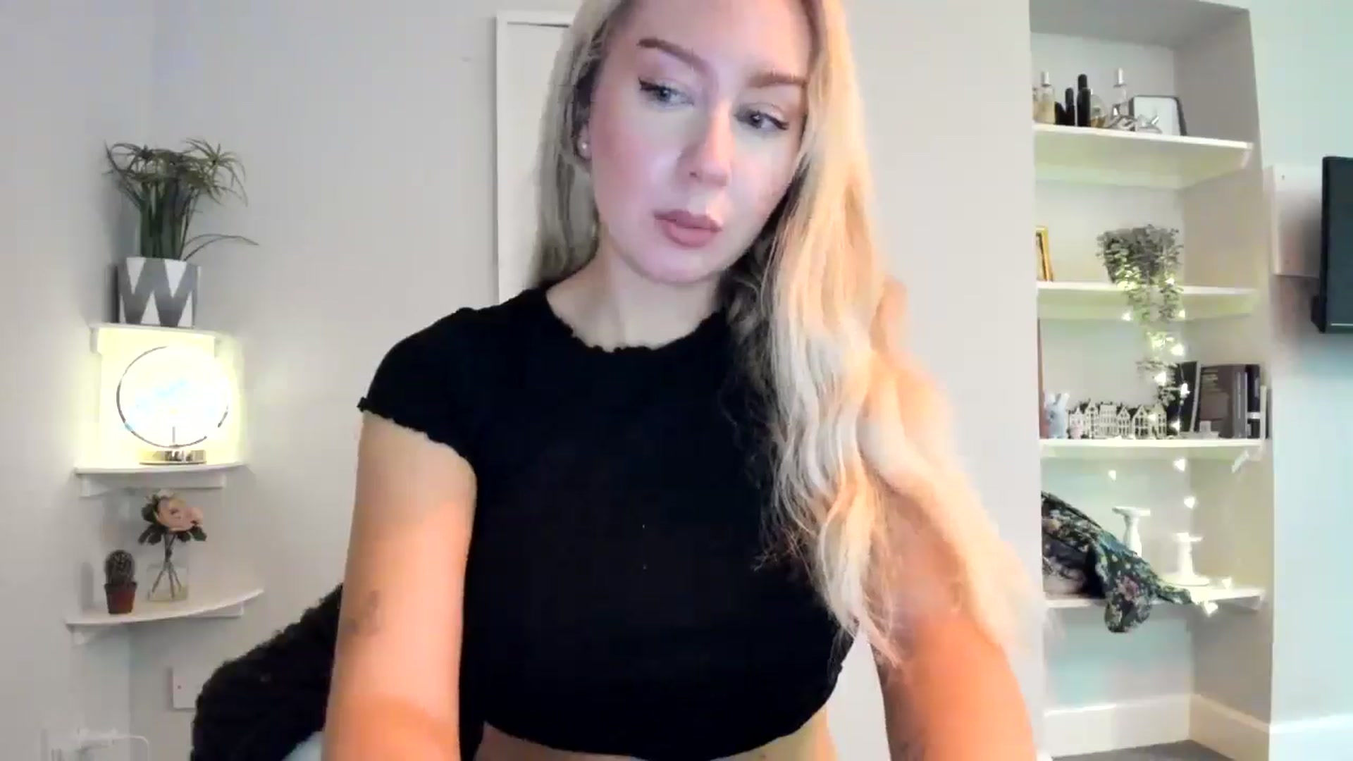 Gallery image thumbnail from Bday_Ava's myfreecams stream on, 01/17/2026, 16:39 image 18 of 20