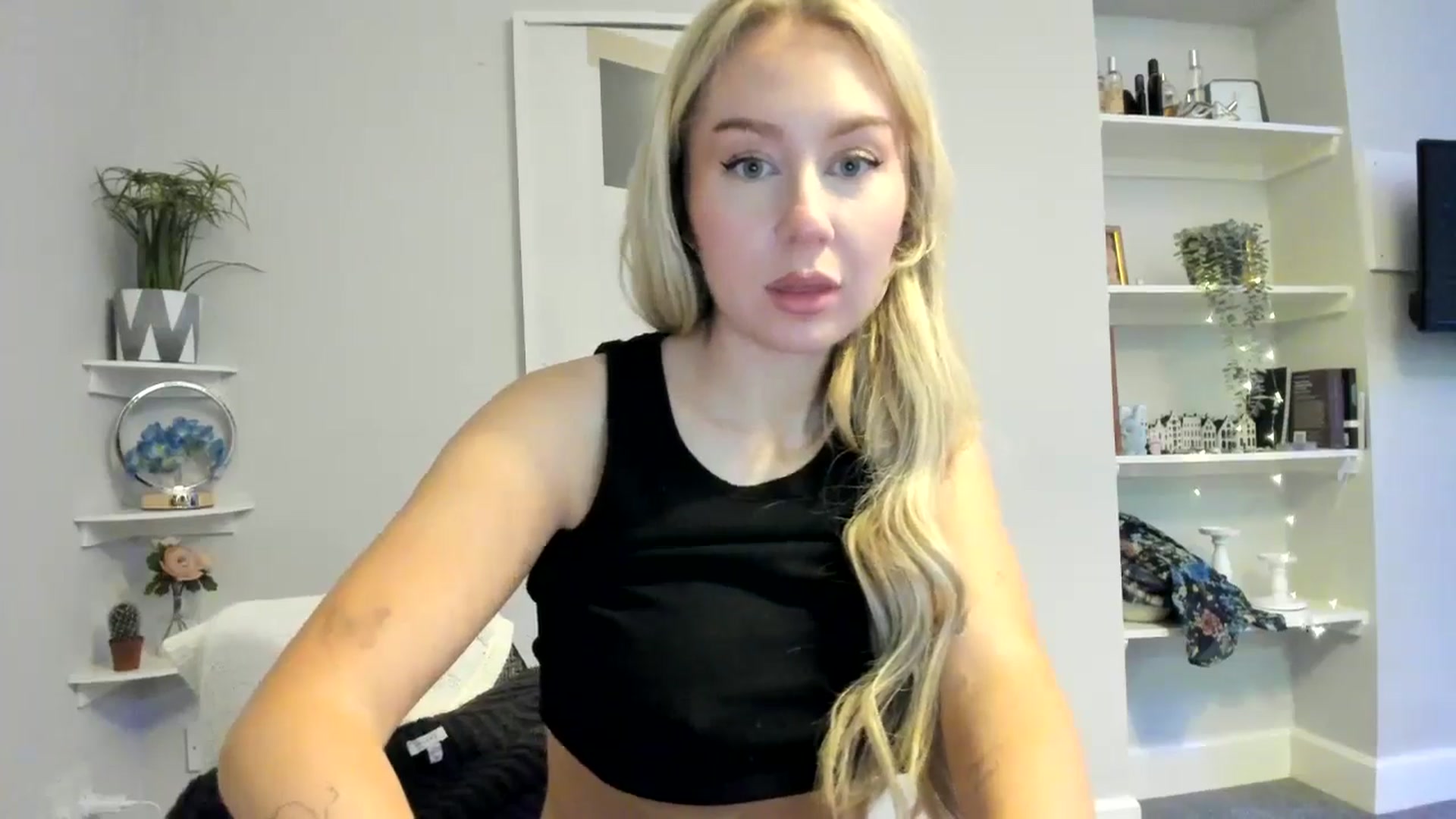 Gallery image thumbnail from Bday_Ava's myfreecams stream on, 01/20/2026, 18:25 image 9 of 20