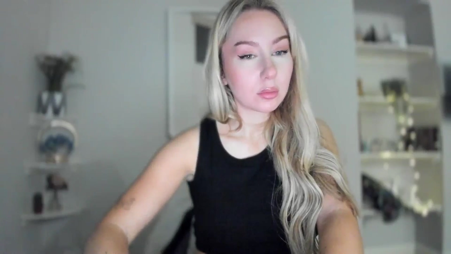 Gallery image thumbnail from Bday_Ava's myfreecams stream on, 01/20/2026, 18:25 image 2 of 20