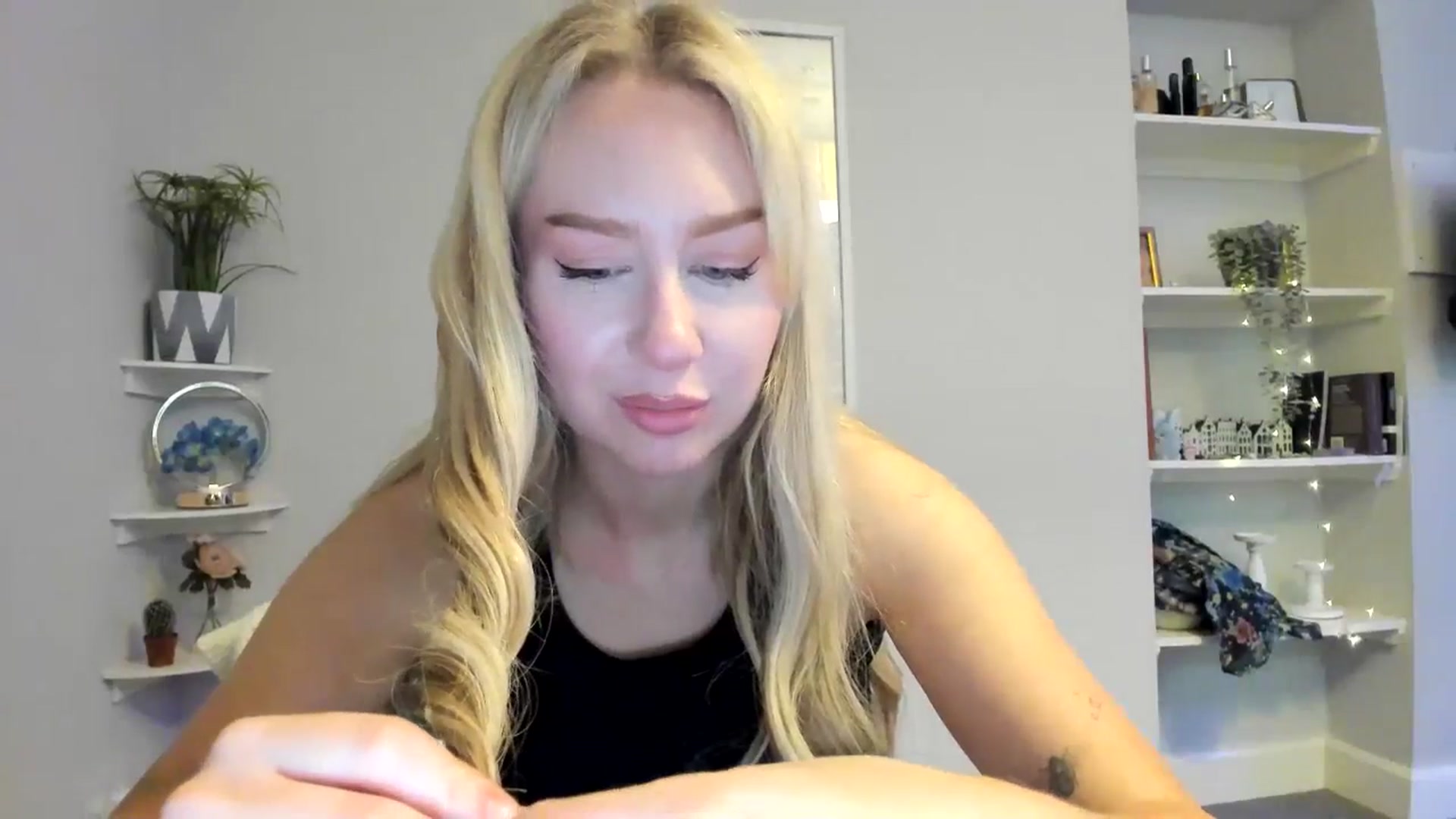 Gallery image thumbnail from Bday_Ava's myfreecams stream on, 01/20/2026, 18:25 image 11 of 20