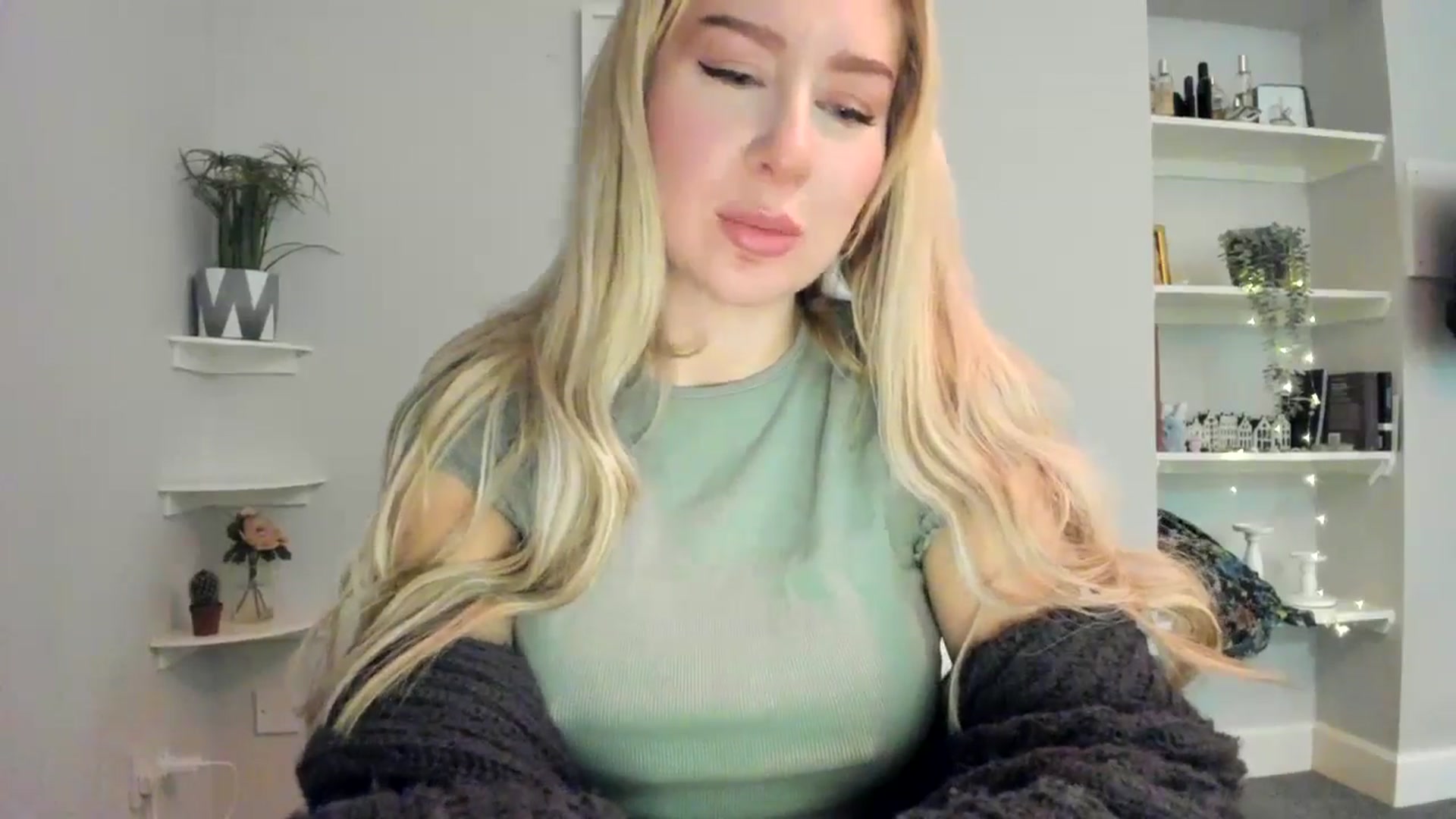 Gallery image thumbnail from Bday_Ava's myfreecams stream on, 01/21/2026, 17:09 image 14 of 20