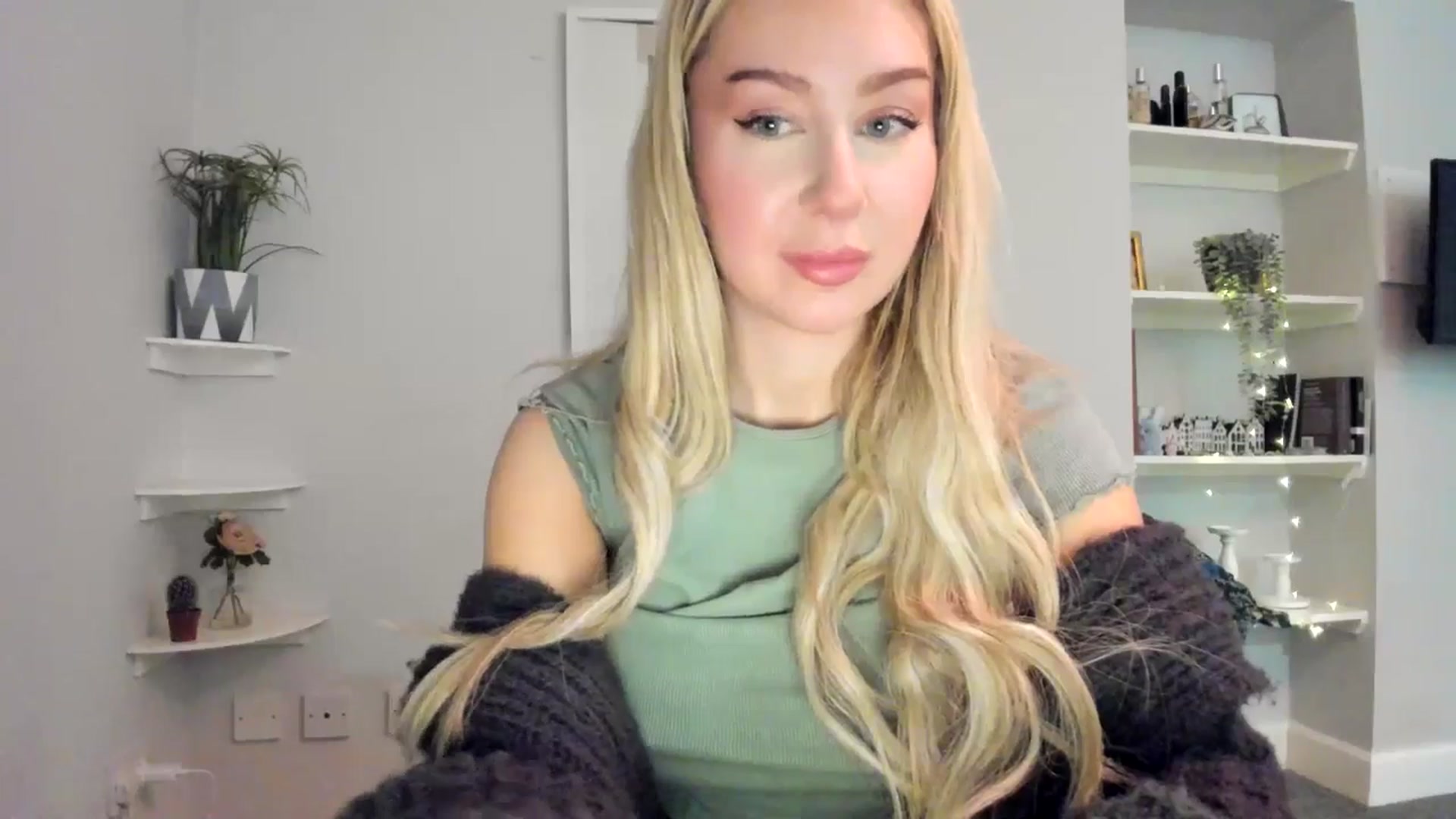 Gallery image thumbnail from Bday_Ava's myfreecams stream on, 01/21/2026, 17:09 image 7 of 20