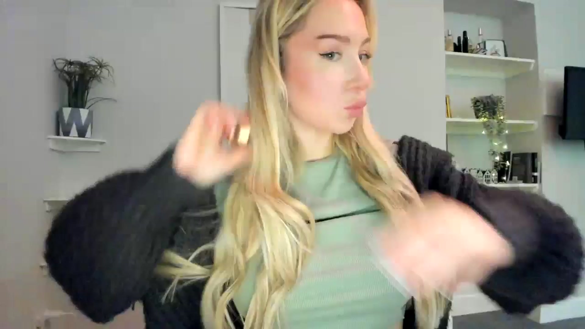 Gallery image thumbnail from Bday_Ava's myfreecams stream on, 01/21/2026, 17:09 image 4 of 20