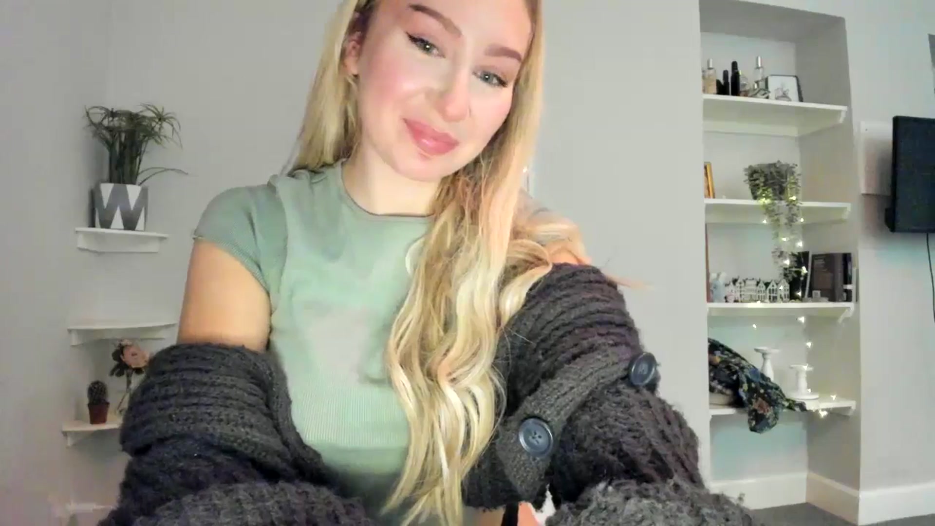 Gallery image thumbnail from Bday_Ava's myfreecams stream on, 01/21/2026, 17:09 image 17 of 20