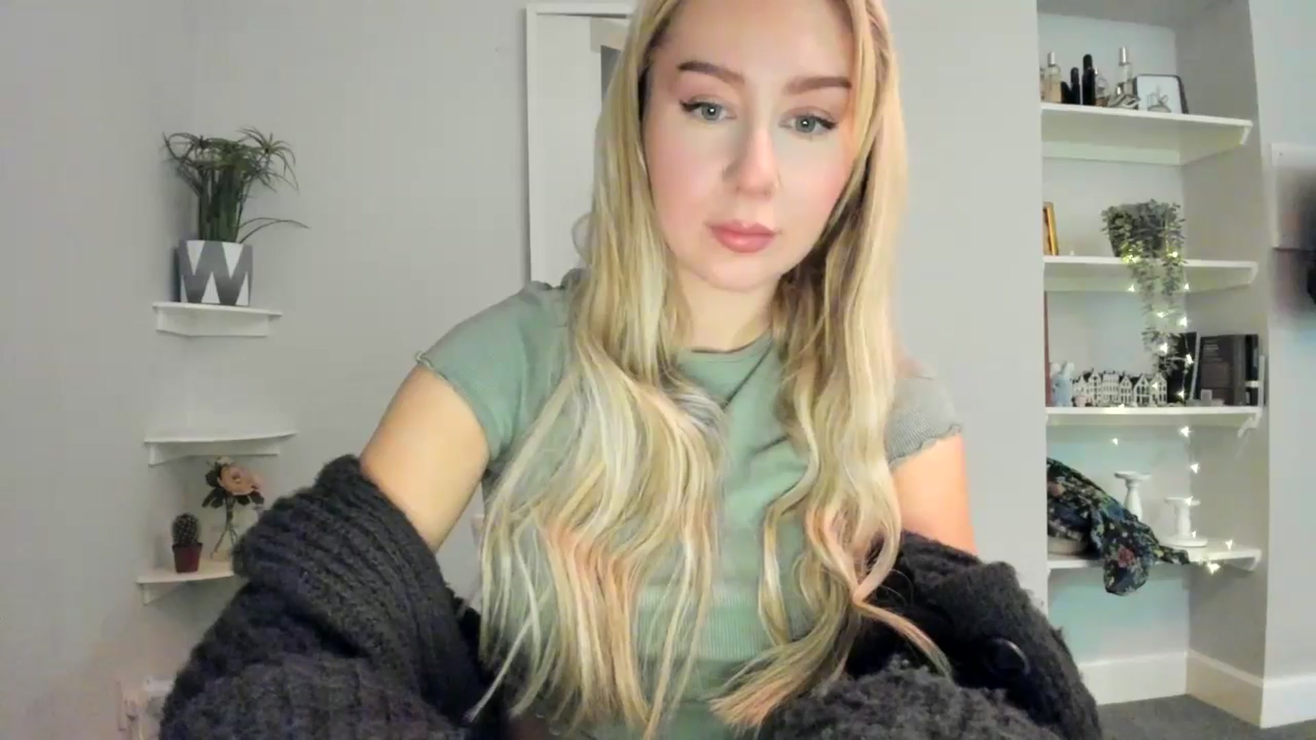 Gallery image thumbnail from Bday_Ava's myfreecams stream on, 01/21/2026, 17:09 image 12 of 20