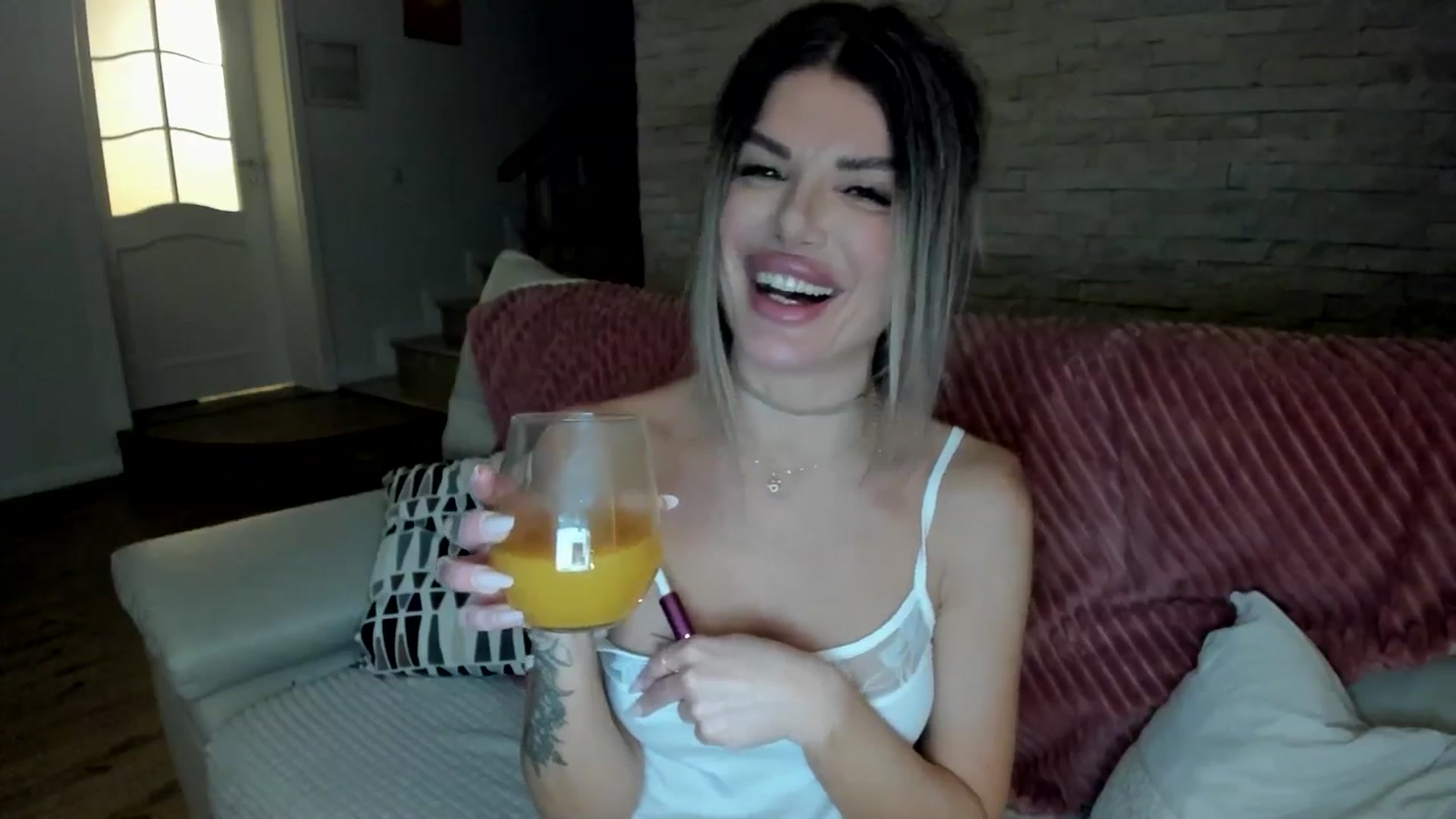 Gallery image thumbnail from Bday_B's myfreecams stream on, 03/20/2025, 01:16 image 13 of 20