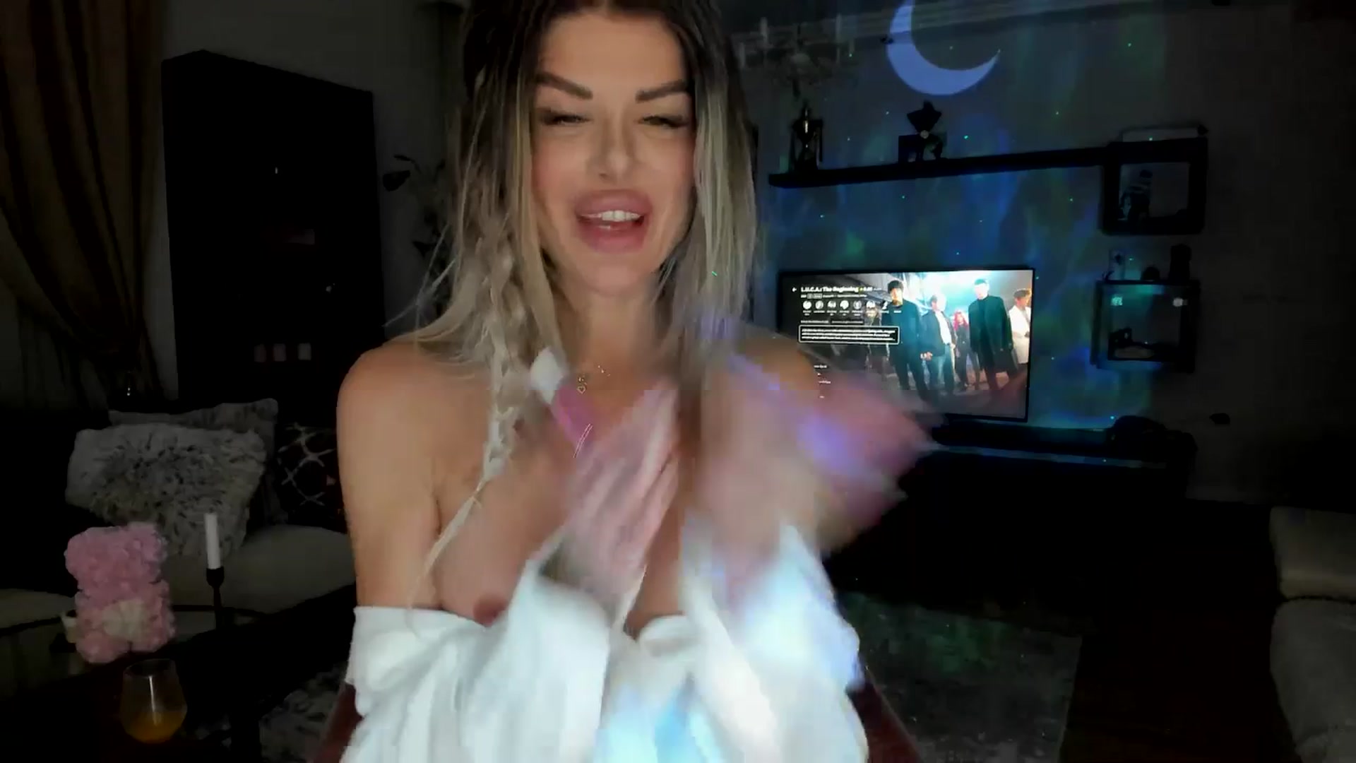 Gallery image thumbnail from Bday_B's myfreecams stream on, 03/21/2025, 24:05 image 12 of 20