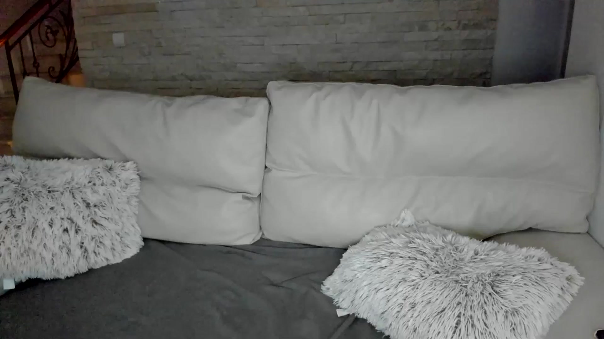 Gallery image thumbnail from Bday_B's myfreecams stream on, 03/31/2025, 23:16 image 18 of 20