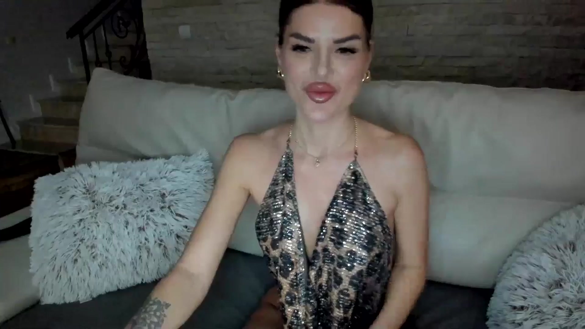 Gallery image thumbnail from Bday_B's myfreecams stream on, 03/31/2025, 23:16 image 5 of 20