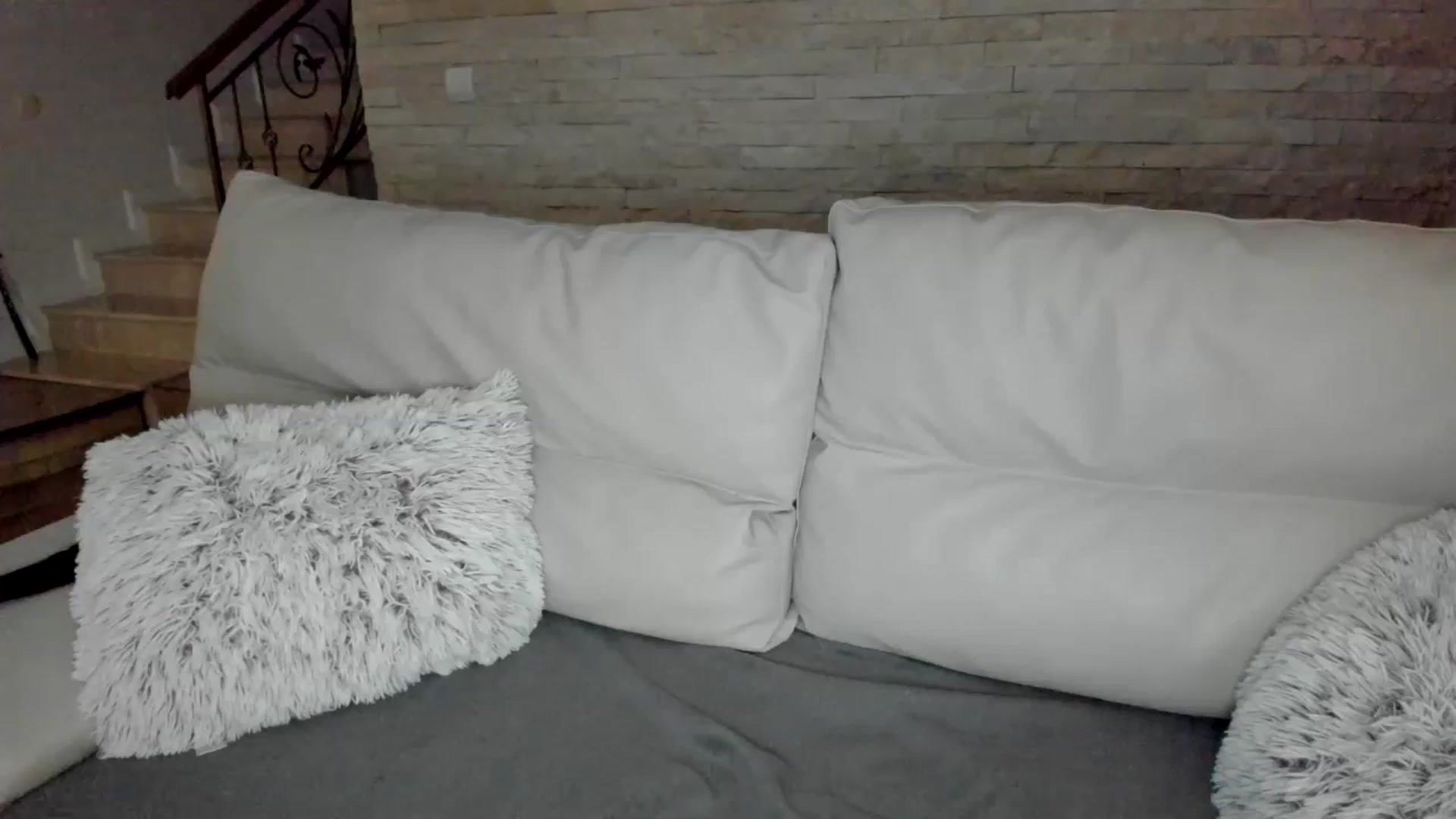 Gallery image thumbnail from Bday_B's myfreecams stream on, 03/31/2025, 23:16 image 6 of 20